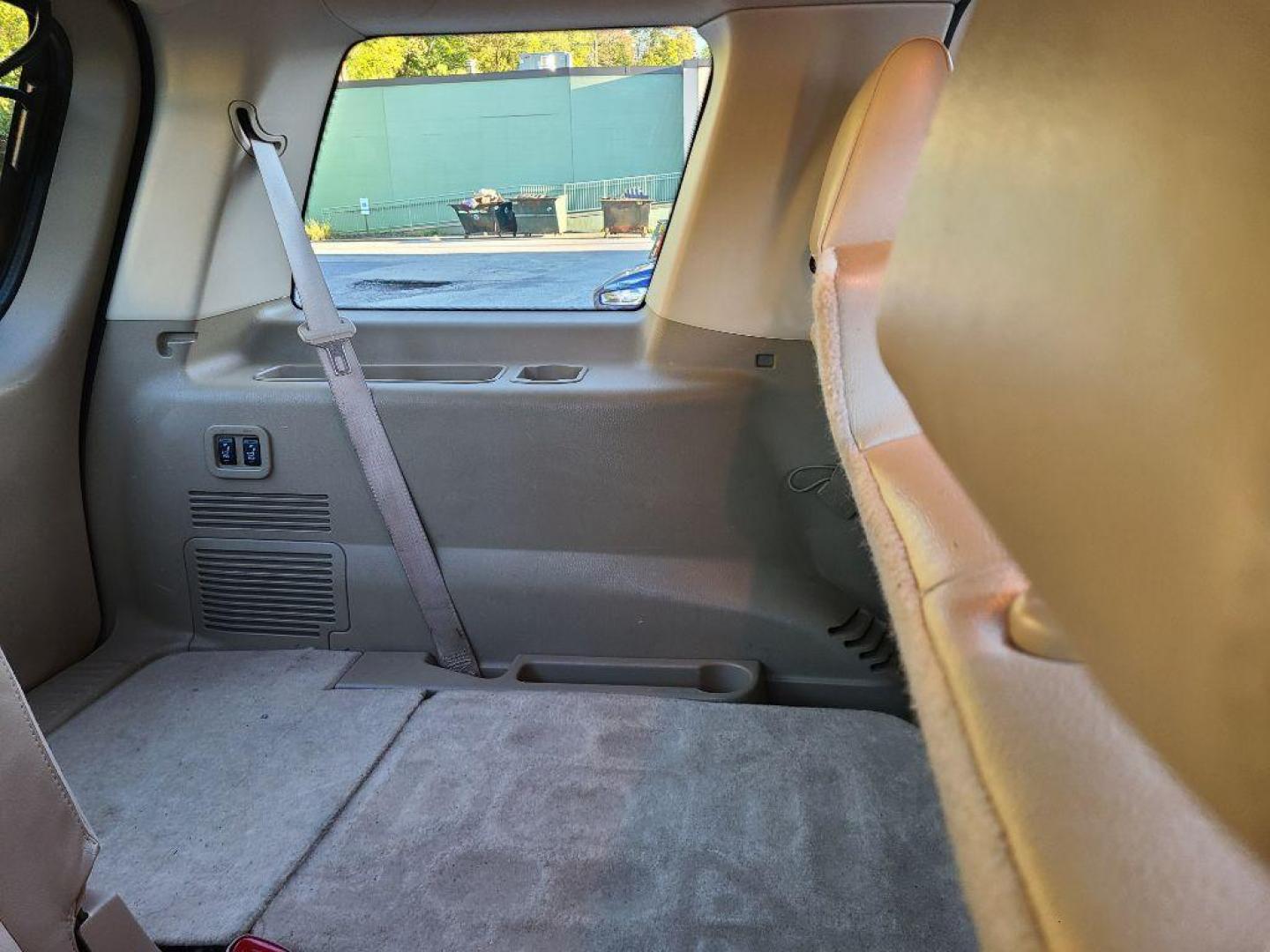 2009 WHITE FORD EXPLORER LIMITED (1FMEU75809U) with an 4.6L engine, Automatic transmission, located at 117 North Cameron Street, Harrisburg, PA, 17101, (717) 963-8962, 40.266762, -76.875259 - WE FINANCE!!! Good Credit/ Bad Credit/ No Credit - ALL Trade-Ins Welcomed!!! ***Guaranteed Credit Approval*** APPLY ONLINE or CALL us TODAY ;) Please call us to discuss your cash and financing options. - Photo#9