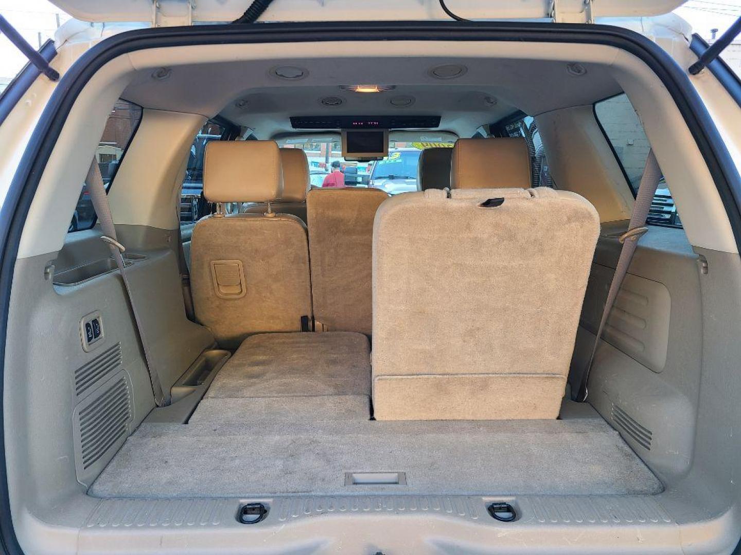 2009 WHITE FORD EXPLORER LIMITED (1FMEU75809U) with an 4.6L engine, Automatic transmission, located at 117 North Cameron Street, Harrisburg, PA, 17101, (717) 963-8962, 40.266762, -76.875259 - WE FINANCE!!! Good Credit/ Bad Credit/ No Credit - ALL Trade-Ins Welcomed!!! ***Guaranteed Credit Approval*** APPLY ONLINE or CALL us TODAY ;) Please call us to discuss your cash and financing options. - Photo#11