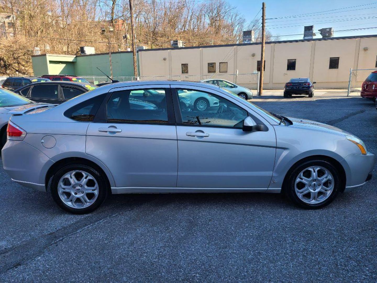 2009 SILVER FORD FOCUS SES (1FAHP36N99W) with an 2.0L engine, Automatic transmission, located at 117 North Cameron Street, Harrisburg, PA, 17101, (717) 963-8962, 40.266762, -76.875259 - WE FINANCE!!! Good Credit/ Bad Credit/ No Credit - ALL Trade-Ins Welcomed!!! ***Guaranteed Credit Approval*** APPLY ONLINE or CALL us TODAY ;) Internet Prices and Marketplace Prices are SPECIAL discounted ***CASH DEALS*** Retail Prices are higher. Please call us to discuss your cash and finan - Photo#8
