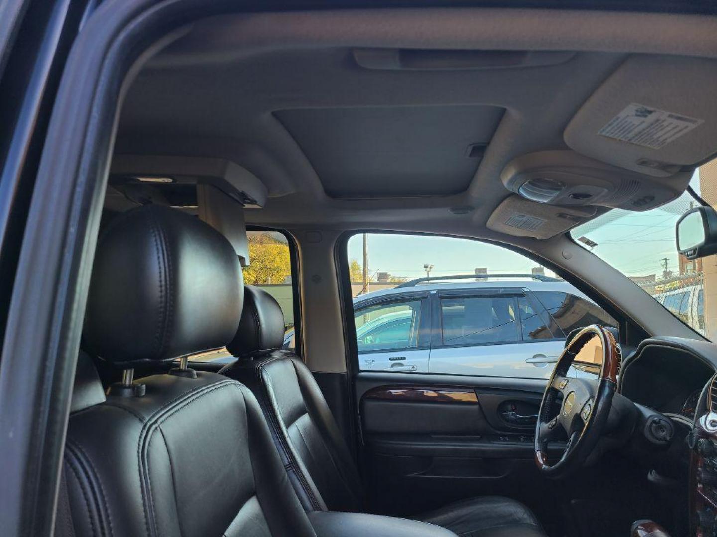 2009 BLACK GMC ENVOY DENALI (1GKET53M192) with an 5.3L engine, Automatic transmission, located at 117 North Cameron Street, Harrisburg, PA, 17101, (717) 963-8962, 40.266762, -76.875259 - WE FINANCE!!! Good Credit/ Bad Credit/ No Credit - ALL Trade-Ins Welcomed!!! ***Guaranteed Credit Approval*** APPLY ONLINE or CALL us TODAY ;) Please call us to discuss your cash and financing options. - Photo#8