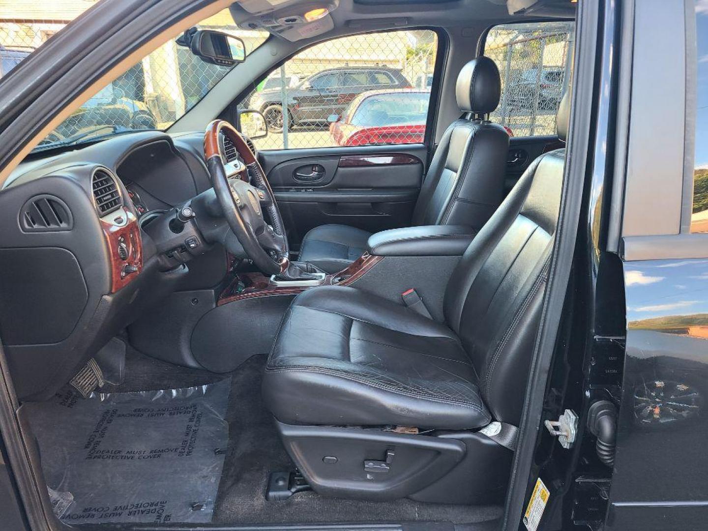 2009 BLACK GMC ENVOY DENALI (1GKET53M192) with an 5.3L engine, Automatic transmission, located at 117 North Cameron Street, Harrisburg, PA, 17101, (717) 963-8962, 40.266762, -76.875259 - WE FINANCE!!! Good Credit/ Bad Credit/ No Credit - ALL Trade-Ins Welcomed!!! ***Guaranteed Credit Approval*** APPLY ONLINE or CALL us TODAY ;) Please call us to discuss your cash and financing options. - Photo#15