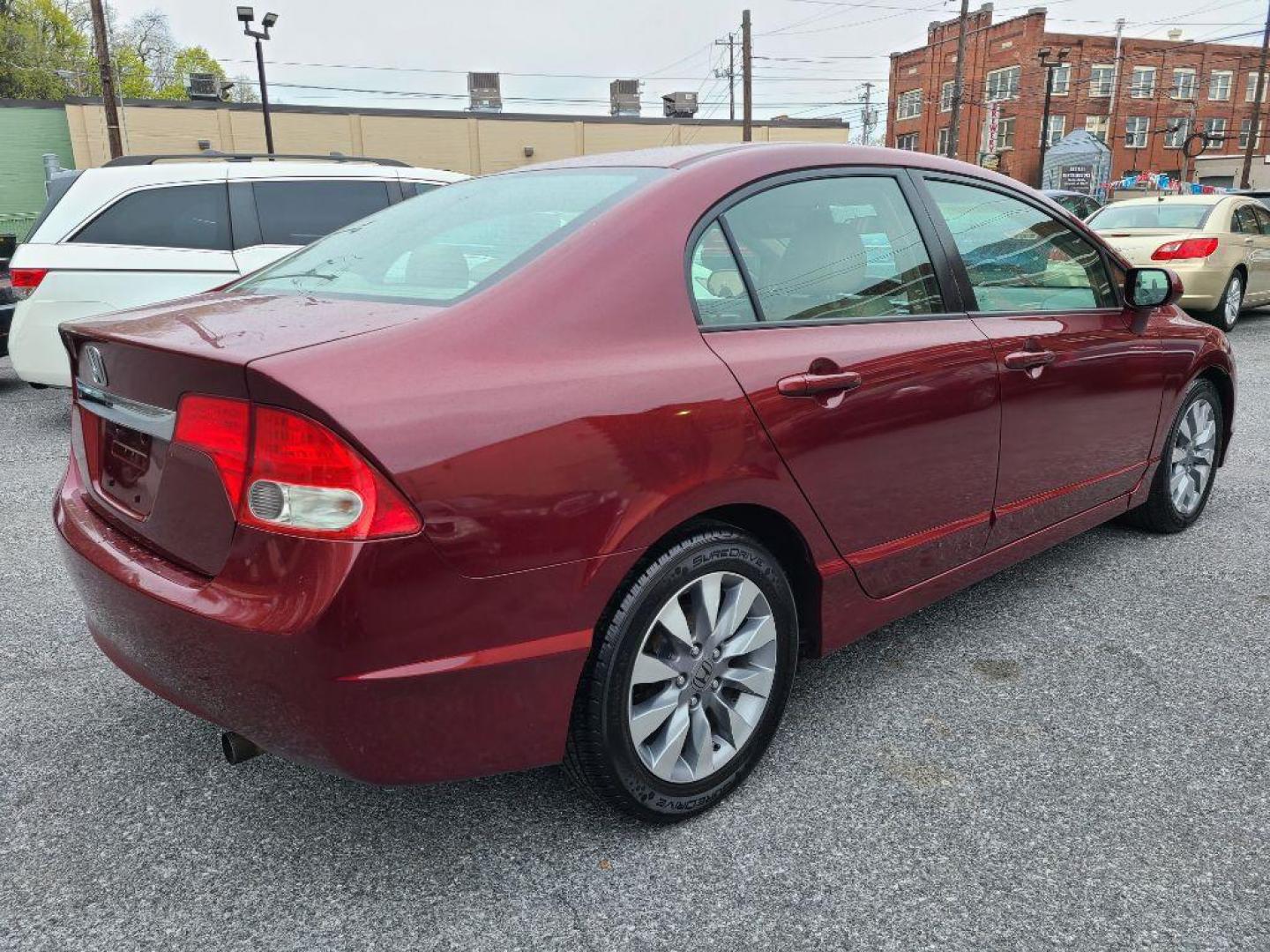 2009 RED HONDA CIVIC EXL (2HGFA16939H) with an 1.8L engine, Automatic transmission, located at 117 North Cameron Street, Harrisburg, PA, 17101, (717) 963-8962, 40.266762, -76.875259 - WE FINANCE!!! Good Credit/ Bad Credit/ No Credit - ALL Trade-Ins Welcomed!!! ***Guaranteed Credit Approval*** APPLY ONLINE or CALL us TODAY ;) Internet Prices and Marketplace Prices are SPECIAL discounted ***CASH DEALS*** Retail Prices are higher. Please call us to discuss your cash and finan - Photo#2