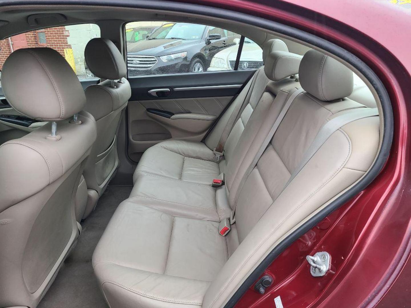 2009 RED HONDA CIVIC EXL (2HGFA16939H) with an 1.8L engine, Automatic transmission, located at 117 North Cameron Street, Harrisburg, PA, 17101, (717) 963-8962, 40.266762, -76.875259 - WE FINANCE!!! Good Credit/ Bad Credit/ No Credit - ALL Trade-Ins Welcomed!!! ***Guaranteed Credit Approval*** APPLY ONLINE or CALL us TODAY ;) Internet Prices and Marketplace Prices are SPECIAL discounted ***CASH DEALS*** Retail Prices are higher. Please call us to discuss your cash and finan - Photo#8
