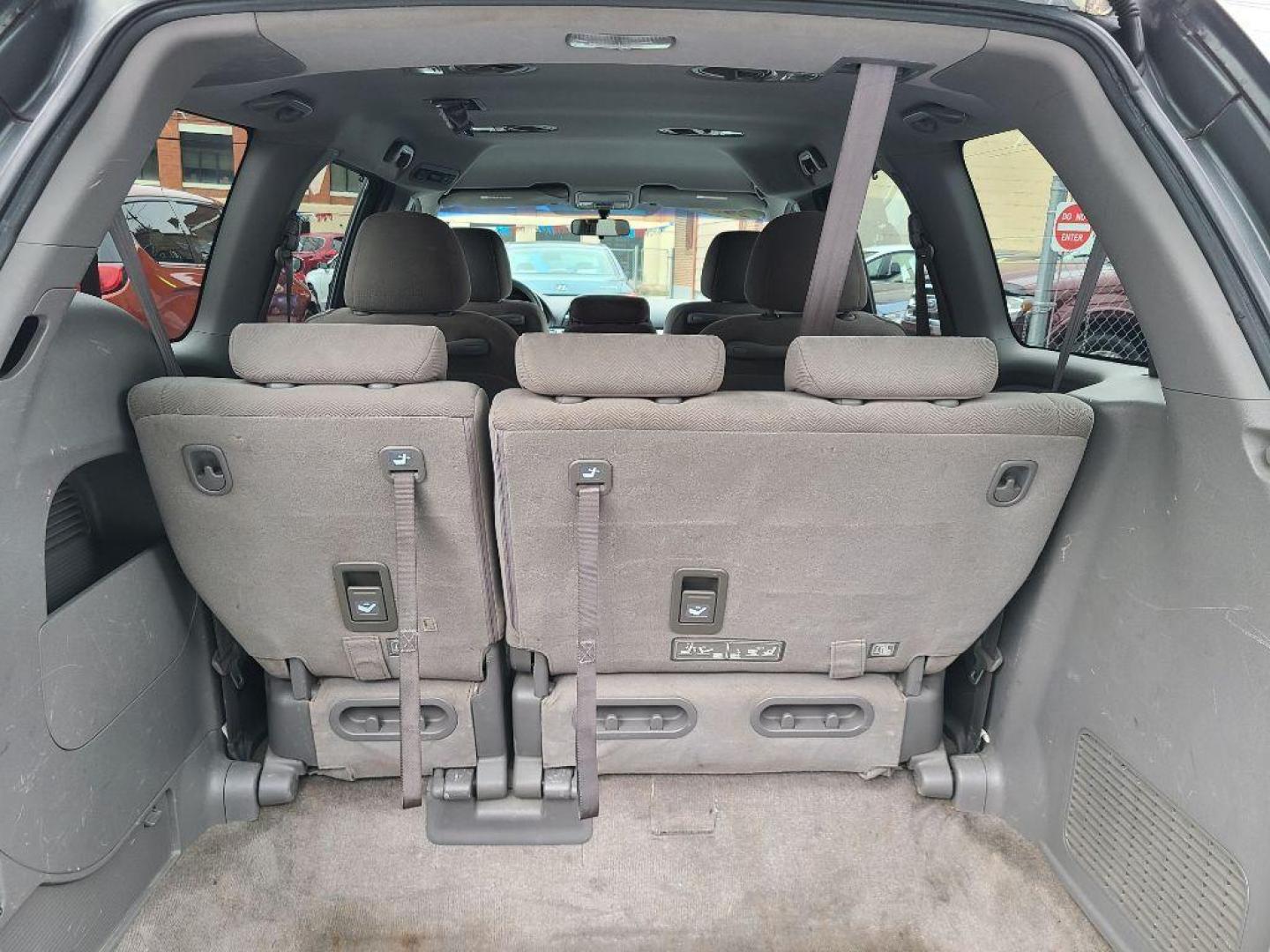 2009 SILVER HONDA ODYSSEY EX (5FNRL38449B) with an 3.5L engine, Automatic transmission, located at 117 North Cameron Street, Harrisburg, PA, 17101, (717) 963-8962, 40.266762, -76.875259 - WE FINANCE!!! Good Credit/ Bad Credit/ No Credit - ALL Trade-Ins Welcomed!!! ***Guaranteed Credit Approval*** APPLY ONLINE or CALL us TODAY ;) Internet Prices and Marketplace Prices are SPECIAL discounted ***CASH DEALS*** Retail Prices are higher. Please call us to discuss your cash and finan - Photo#13