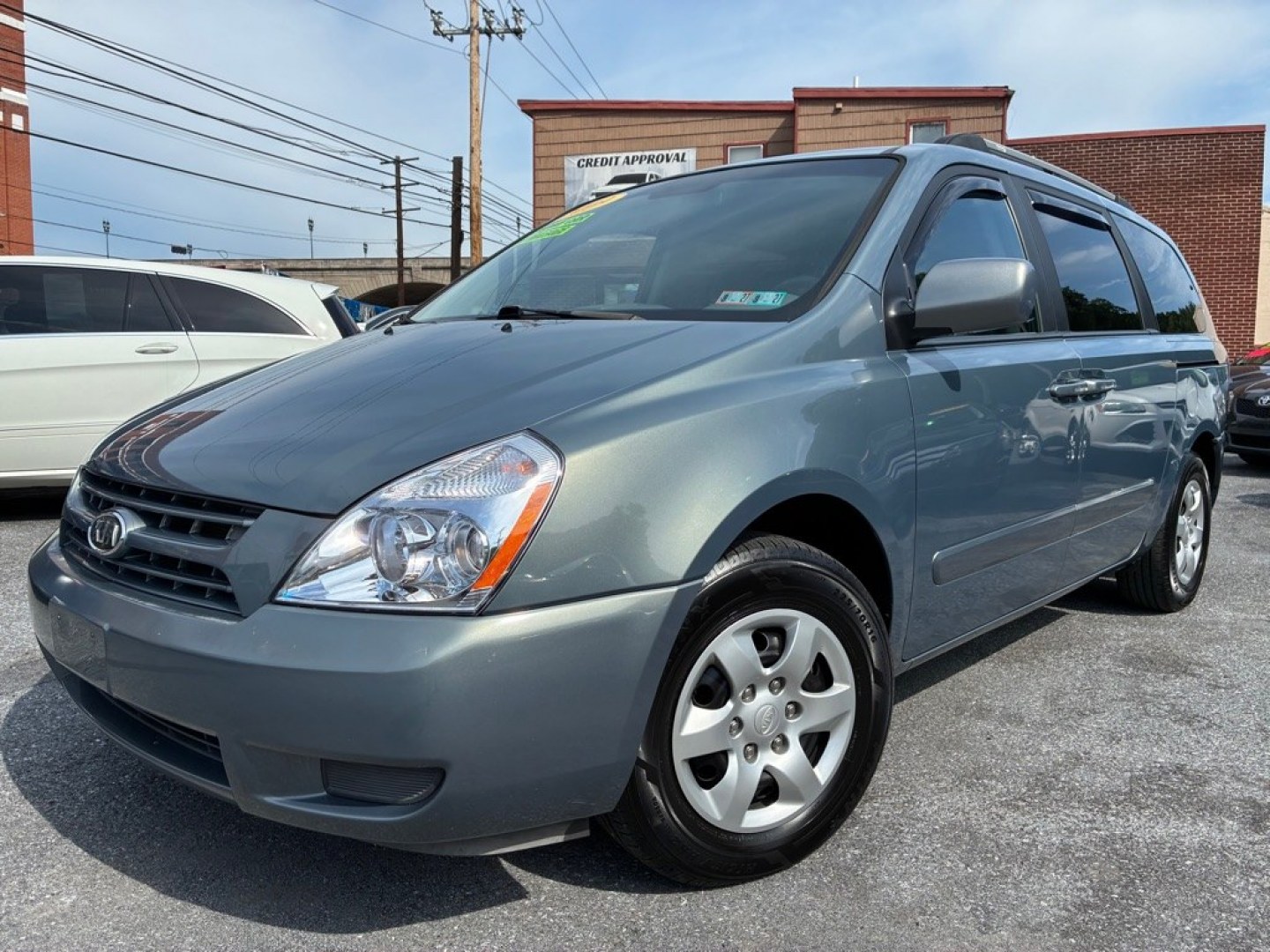2009 BLUE KIA SEDONA EX (KNDMB233996) with an 3.8L engine, Automatic transmission, located at 117 North Cameron Street, Harrisburg, PA, 17101, (717) 963-8962, 40.266762, -76.875259 - WE FINANCE!!! MOST vehicles are available for financing. Good Credit/ Challenged Credit/ No Credit - ALL Trade-Ins Welcomed!!! APPLY ONLINE or CALL us TODAY Please call us to discuss your cash and/or financing options. Thanks for checking our inventory! We're here to help.- Photo#0