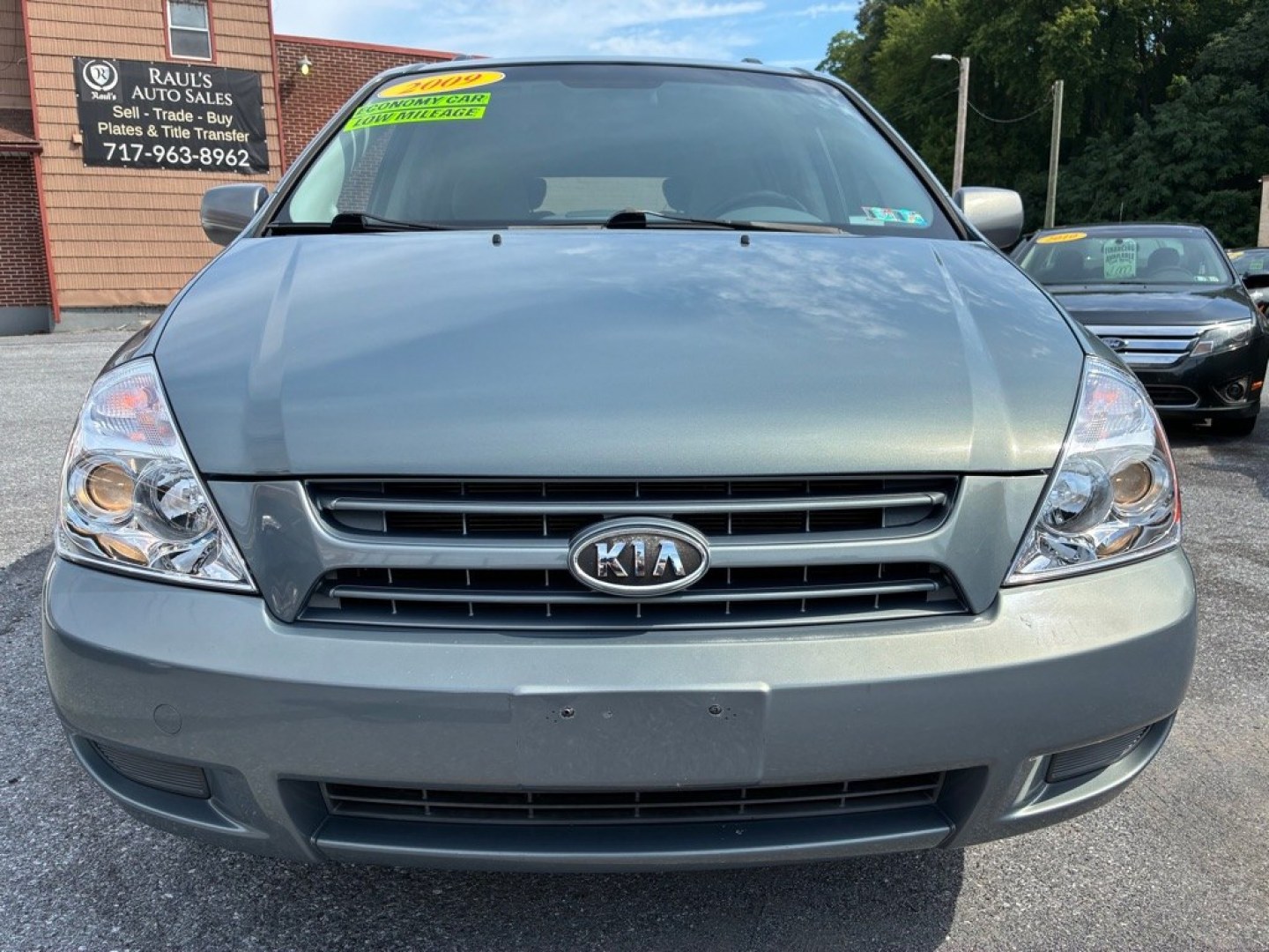 2009 BLUE KIA SEDONA EX (KNDMB233996) with an 3.8L engine, Automatic transmission, located at 117 North Cameron Street, Harrisburg, PA, 17101, (717) 963-8962, 40.266762, -76.875259 - WE FINANCE!!! MOST vehicles are available for financing. Good Credit/ Challenged Credit/ No Credit - ALL Trade-Ins Welcomed!!! APPLY ONLINE or CALL us TODAY Please call us to discuss your cash and/or financing options. Thanks for checking our inventory! We're here to help.- Photo#7