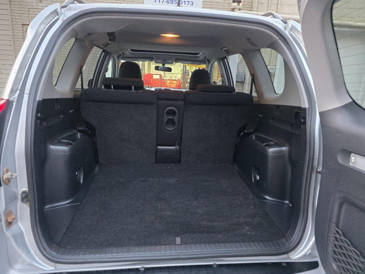 2009 SILVER TOYOTA RAV4 SPORT (JTMBK32V395) with an 3.5L engine, Automatic transmission, located at 117 North Cameron Street, Harrisburg, PA, 17101, (717) 963-8962, 40.266762, -76.875259 - WE FINANCE!!! Good Credit/ Bad Credit/ No Credit - ALL Trade-Ins Welcomed!!! ***Guaranteed Credit Approval*** APPLY ONLINE or CALL us TODAY ;) Please call us to discuss your cash and financing options. - Photo#12