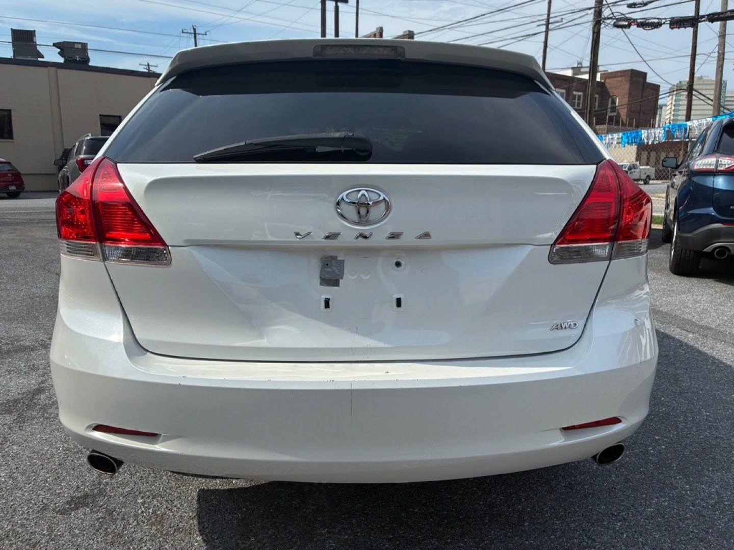 2009 WHITE TOYOTA VENZA (4T3BK11A29U) with an 3.5L engine, Automatic transmission, located at 117 North Cameron Street, Harrisburg, PA, 17101, (717) 963-8962, 40.266762, -76.875259 - WE FINANCE!!! MOST vehicles are available for financing. Good Credit/ Challenged Credit/ No Credit - ALL Trade-Ins Welcomed!!! APPLY ONLINE or CALL us TODAY Please call us to discuss your cash and/or financing options. Thanks for checking our inventory! We're here to help.- Photo#3