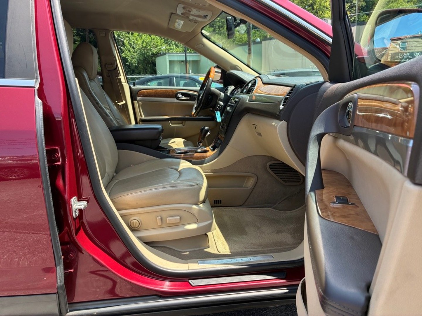 2010 RED BUICK ENCLAVE CXL (5GALVBED2AJ) with an 3.6L engine, Automatic transmission, located at 117 North Cameron Street, Harrisburg, PA, 17101, (717) 963-8962, 40.266762, -76.875259 - WE FINANCE!!! MOST vehicles are available for financing. Good Credit/ Challenged Credit/ No Credit - ALL Trade-Ins Welcomed!!! APPLY ONLINE or CALL us TODAY Please call us to discuss your cash and/or financing options. Thanks for checking our inventory! We're here to help.- Photo#8