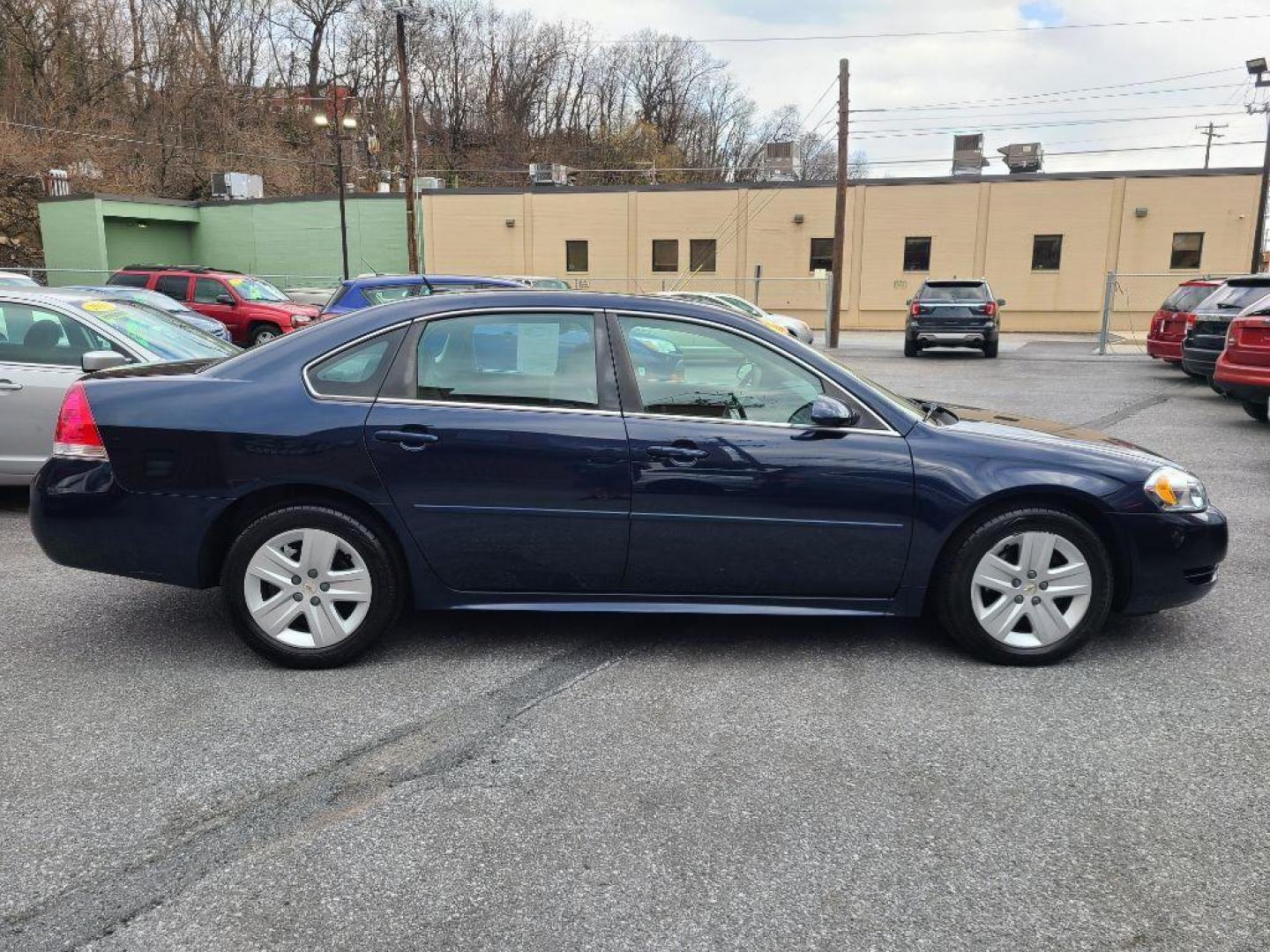 2010 BLUE CHEVROLET IMPALA LS (2G1WA5EN0A1) with an 3.5L engine, Automatic transmission, located at 117 North Cameron Street, Harrisburg, PA, 17101, (717) 963-8962, 40.266762, -76.875259 - WE FINANCE!!! Good Credit/ Bad Credit/ No Credit - ALL Trade-Ins Welcomed!!! ***Guaranteed Credit Approval*** APPLY ONLINE or CALL us TODAY ;) Internet Prices and Marketplace Prices are SPECIAL discounted ***CASH DEALS*** Retail Prices are higher. Please call us to discuss your cash and finan - Photo#5