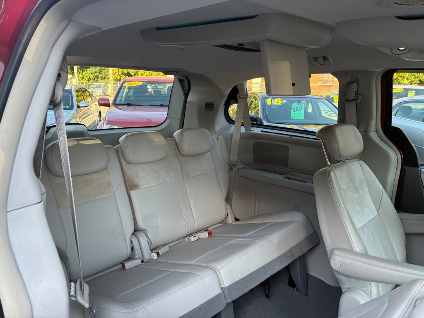 2010 RED CHRYSLER TOWN and COUNTRY LIMITED (2A4RR6DX9AR) with an 4.0L engine, Automatic transmission, located at 117 North Cameron Street, Harrisburg, PA, 17101, (717) 963-8962, 40.266762, -76.875259 - WE FINANCE!!! MOST vehicles are available for financing. Good Credit/ Challenged Credit/ No Credit - ALL Trade-Ins Welcomed!!! APPLY ONLINE or CALL us TODAY Please call us to discuss your cash and/or financing options. Thanks for checking our inventory! We're here to help.- Photo#10