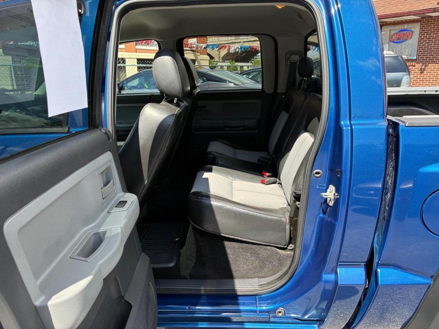 2010 BLUE DODGE DAKOTA TRX (1D7CW7GP2AS) with an 4.7L engine, Automatic transmission, located at 117 North Cameron Street, Harrisburg, PA, 17101, (717) 963-8962, 40.266762, -76.875259 - WE FINANCE!!! MOST vehicles are available for financing. Good Credit/ Challenged Credit/ No Credit - ALL Trade-Ins Welcomed!!! APPLY ONLINE or CALL us TODAY Please call us to discuss your cash and/or financing options. Thanks for checking our inventory! We're here to help. - Photo#11
