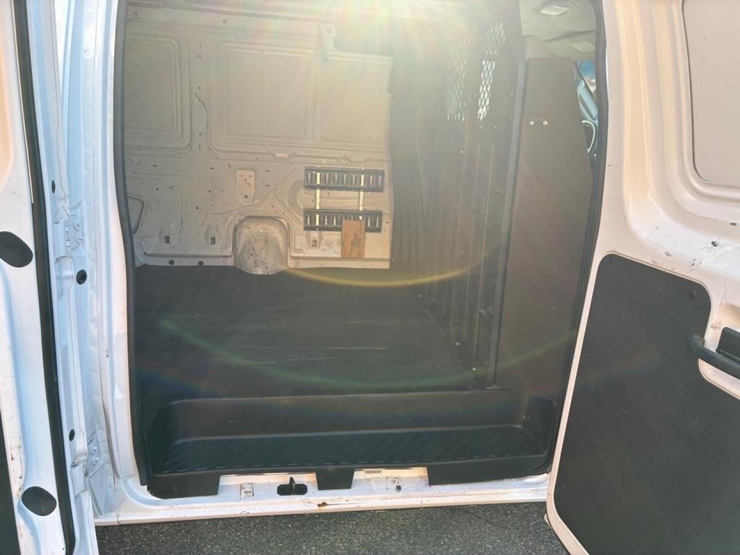 2010 WHITE FORD ECONOLINE E150 VAN (1FTNE1EW8AD) with an 4.6L engine, Automatic transmission, located at 117 North Cameron Street, Harrisburg, PA, 17101, (717) 963-8962, 40.266762, -76.875259 - WE FINANCE!!! Good Credit/ Challenged Credit/ No Credit - ALL Trade-Ins Welcomed!!! APPLY ONLINE or CALL us TODAY ;) Please call us to discuss your cash and/or financing options. - Photo#8
