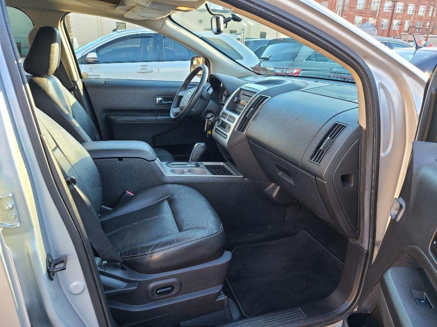 2010 SILVER FORD EDGE SEL (2FMDK3JC7AB) with an 3.5L engine, Automatic transmission, located at 7981 Paxton Street, Harrisburg, PA, 17111, (717) 561-2926, 40.261490, -76.749229 - WE FINANCE!!! Good Credit/ Bad Credit/ No Credit - ALL Trade-Ins Welcomed!!! ***Guaranteed Credit Approval*** APPLY ONLINE or CALL us TODAY ;) Internet Prices and Marketplace Prices are SPECIAL discounted ***CASH DEALS*** Retail Prices are higher. Please call us to discuss your cash and finan - Photo#8
