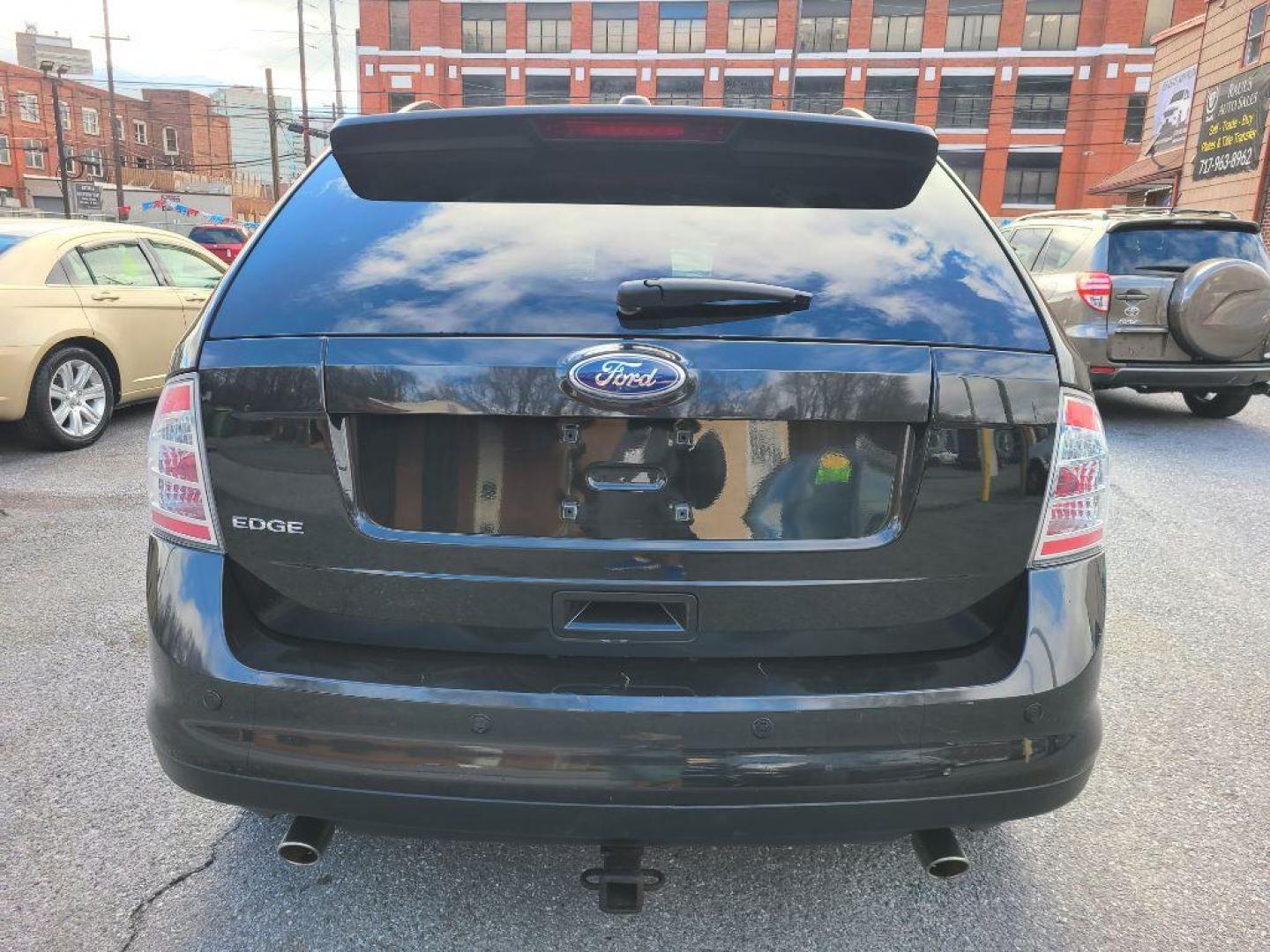 2010 BLACK FORD EDGE SE (2FMDK3GC9AB) with an 3.5L engine, Automatic transmission, located at 117 North Cameron Street, Harrisburg, PA, 17101, (717) 963-8962, 40.266762, -76.875259 - WE FINANCE!!! Good Credit/ Bad Credit/ No Credit - ALL Trade-Ins Welcomed!!! ***Guaranteed Credit Approval*** APPLY ONLINE or CALL us TODAY ;) Internet Prices and Marketplace Prices are SPECIAL discounted ***CASH DEALS*** Retail Prices are higher. Please call us to discuss your cash and finan - Photo#4