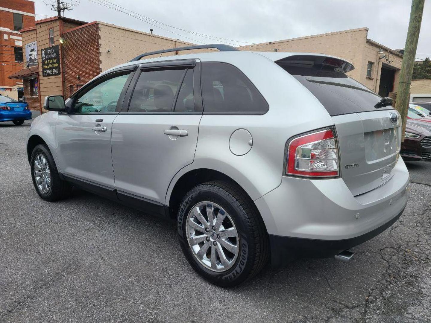 2010 SILVER FORD EDGE SEL (2FMDK4JC2AB) with an 3.5L engine, Automatic transmission, located at 117 North Cameron Street, Harrisburg, PA, 17101, (717) 963-8962, 40.266762, -76.875259 - WE FINANCE!!! Good Credit/ Bad Credit/ No Credit - ALL Trade-Ins Welcomed!!! ***Guaranteed Credit Approval*** APPLY ONLINE or CALL us TODAY ;) Please call us to discuss your cash and financing options. - Photo#2
