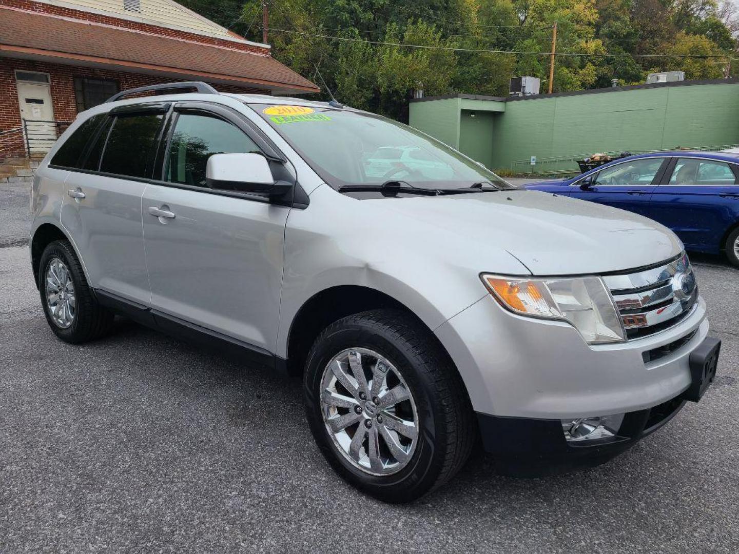 2010 SILVER FORD EDGE SEL (2FMDK4JC2AB) with an 3.5L engine, Automatic transmission, located at 117 North Cameron Street, Harrisburg, PA, 17101, (717) 963-8962, 40.266762, -76.875259 - WE FINANCE!!! Good Credit/ Bad Credit/ No Credit - ALL Trade-Ins Welcomed!!! ***Guaranteed Credit Approval*** APPLY ONLINE or CALL us TODAY ;) Please call us to discuss your cash and financing options. - Photo#6