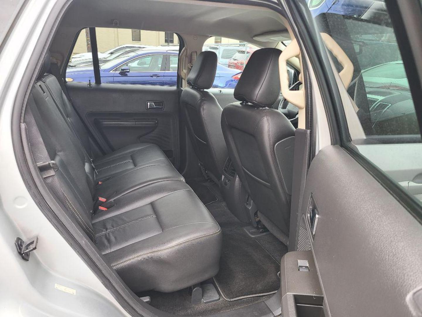 2010 SILVER FORD EDGE SEL (2FMDK4JC2AB) with an 3.5L engine, Automatic transmission, located at 117 North Cameron Street, Harrisburg, PA, 17101, (717) 963-8962, 40.266762, -76.875259 - WE FINANCE!!! Good Credit/ Bad Credit/ No Credit - ALL Trade-Ins Welcomed!!! ***Guaranteed Credit Approval*** APPLY ONLINE or CALL us TODAY ;) Please call us to discuss your cash and financing options. - Photo#10