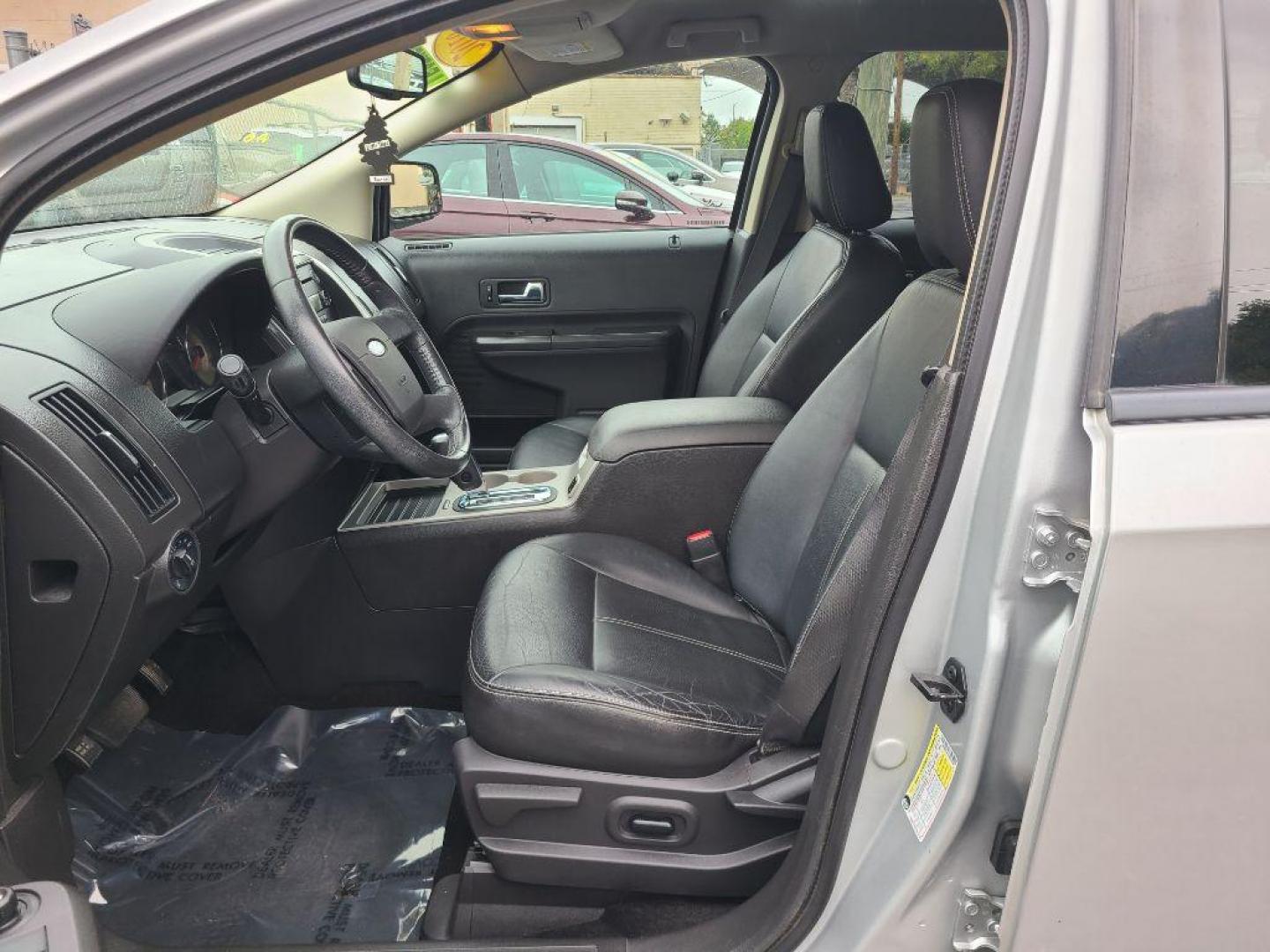 2010 SILVER FORD EDGE SEL (2FMDK4JC2AB) with an 3.5L engine, Automatic transmission, located at 117 North Cameron Street, Harrisburg, PA, 17101, (717) 963-8962, 40.266762, -76.875259 - WE FINANCE!!! Good Credit/ Bad Credit/ No Credit - ALL Trade-Ins Welcomed!!! ***Guaranteed Credit Approval*** APPLY ONLINE or CALL us TODAY ;) Please call us to discuss your cash and financing options. - Photo#13