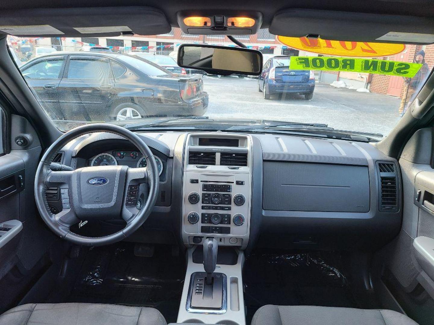2010 BLACK FORD ESCAPE XLT (1FMCU9D75AK) with an 2.5L engine, Automatic transmission, located at 117 North Cameron Street, Harrisburg, PA, 17101, (717) 963-8962, 40.266762, -76.875259 - WE FINANCE!!! Good Credit/ Bad Credit/ No Credit - ALL Trade-Ins Welcomed!!! ***Guaranteed Credit Approval*** APPLY ONLINE or CALL us TODAY ;) Internet Prices and Marketplace Prices are SPECIAL discounted ***CASH DEALS*** Retail Prices are higher. Please call us to discuss your cash and finan - Photo#10