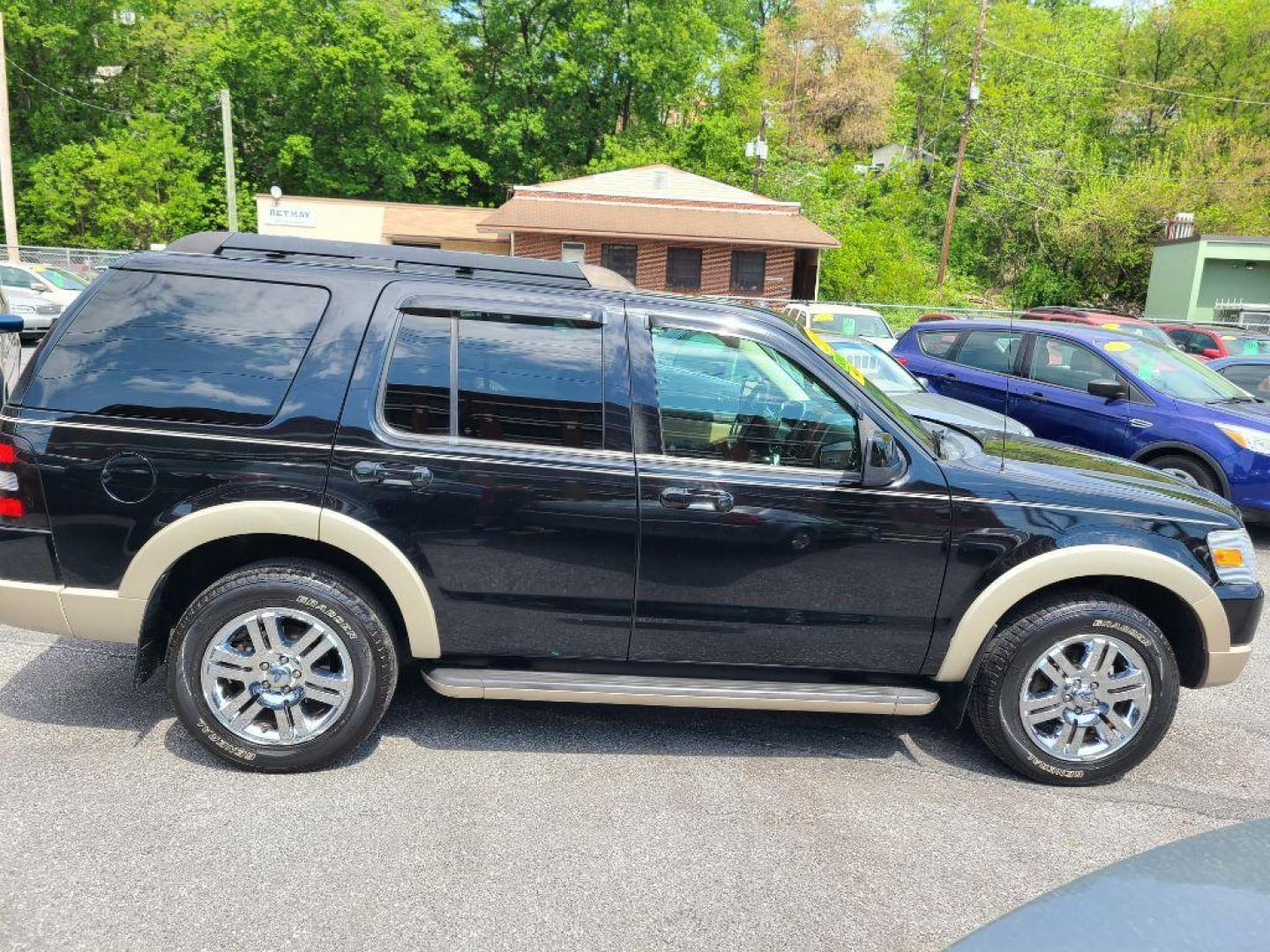 2010 BLACK FORD EXPLORER EDDIE BAUER (1FMEU7EEXAU) with an 4.0L engine, Automatic transmission, located at 117 North Cameron Street, Harrisburg, PA, 17101, (717) 963-8962, 40.266762, -76.875259 - WE FINANCE!!! Good Credit/ Bad Credit/ No Credit - ALL Trade-Ins Welcomed!!! ***Guaranteed Credit Approval*** APPLY ONLINE or CALL us TODAY ;) Internet Prices and Marketplace Prices are SPECIAL discounted ***CASH DEALS*** Retail Prices are higher. Please call us to discuss your cash and finan - Photo#4