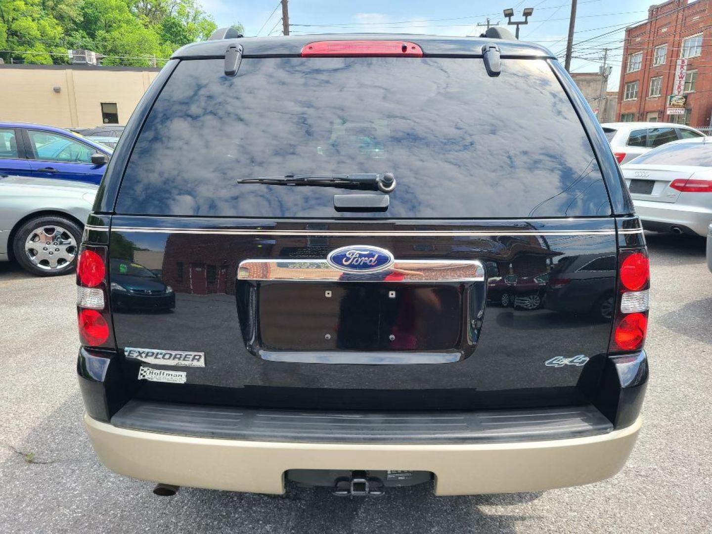 2010 BLACK FORD EXPLORER EDDIE BAUER (1FMEU7EEXAU) with an 4.0L engine, Automatic transmission, located at 117 North Cameron Street, Harrisburg, PA, 17101, (717) 963-8962, 40.266762, -76.875259 - WE FINANCE!!! Good Credit/ Bad Credit/ No Credit - ALL Trade-Ins Welcomed!!! ***Guaranteed Credit Approval*** APPLY ONLINE or CALL us TODAY ;) Internet Prices and Marketplace Prices are SPECIAL discounted ***CASH DEALS*** Retail Prices are higher. Please call us to discuss your cash and finan - Photo#6