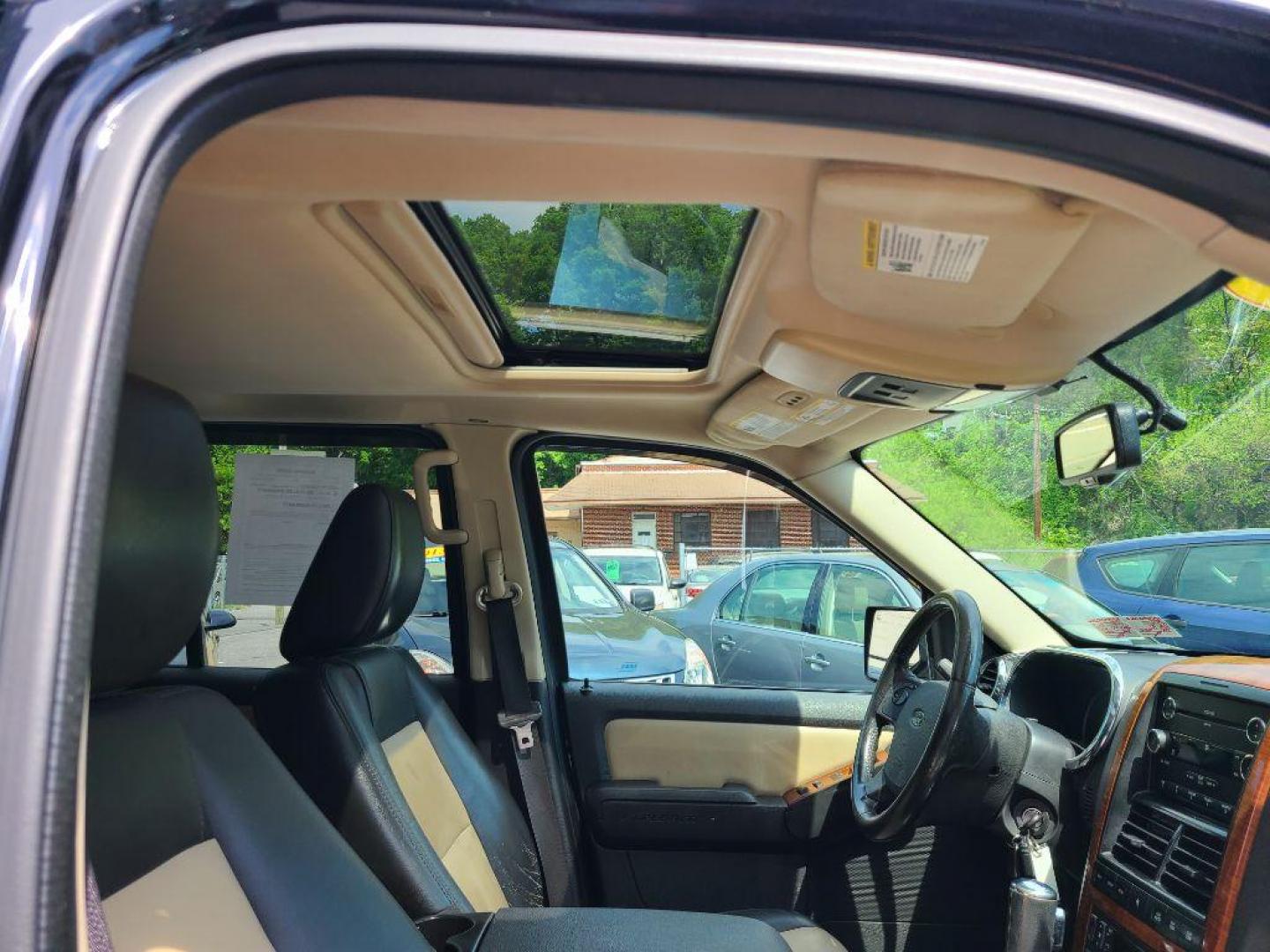 2010 BLACK FORD EXPLORER EDDIE BAUER (1FMEU7EEXAU) with an 4.0L engine, Automatic transmission, located at 117 North Cameron Street, Harrisburg, PA, 17101, (717) 963-8962, 40.266762, -76.875259 - WE FINANCE!!! Good Credit/ Bad Credit/ No Credit - ALL Trade-Ins Welcomed!!! ***Guaranteed Credit Approval*** APPLY ONLINE or CALL us TODAY ;) Internet Prices and Marketplace Prices are SPECIAL discounted ***CASH DEALS*** Retail Prices are higher. Please call us to discuss your cash and finan - Photo#8