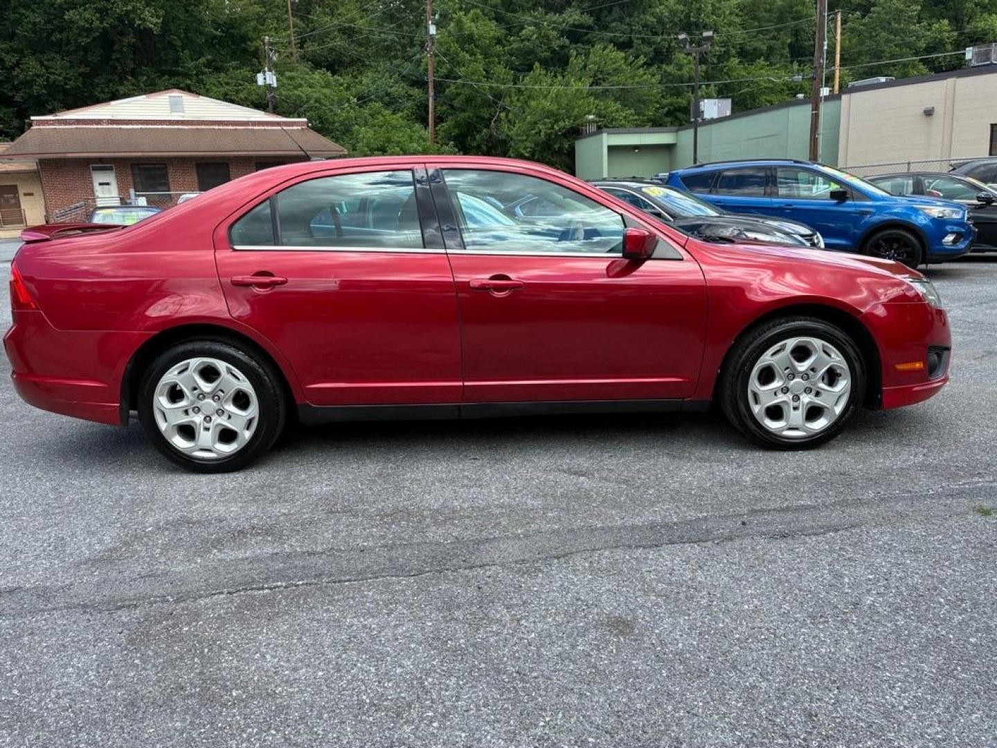2010 RED FORD FUSION SE (3FAHP0HA2AR) with an 2.5L engine, Automatic transmission, located at 117 North Cameron Street, Harrisburg, PA, 17101, (717) 963-8962, 40.266762, -76.875259 - WE FINANCE!!! MOST vehicles are available for financing. Good Credit/ Challenged Credit/ No Credit - ALL Trade-Ins Welcomed!!! APPLY ONLINE or CALL us TODAY Please call us to discuss your cash and/or financing options. Thanks for checking our inventory! We're here to help.- Photo#5