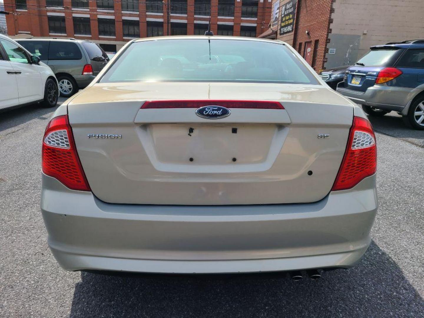 2010 SILVER FORD FUSION SE (3FAHP0HA8AR) with an 2.5L engine, Automatic transmission, located at 117 North Cameron Street, Harrisburg, PA, 17101, (717) 963-8962, 40.266762, -76.875259 - WE FINANCE!!! Good Credit/ Bad Credit/ No Credit - ALL Trade-Ins Welcomed!!! ***Guaranteed Credit Approval*** APPLY ONLINE or CALL us TODAY ;) Internet Prices and Marketplace Prices are SPECIAL discounted ***CASH DEALS*** Retail Prices are higher. Please call us to discuss your cash and finan - Photo#1