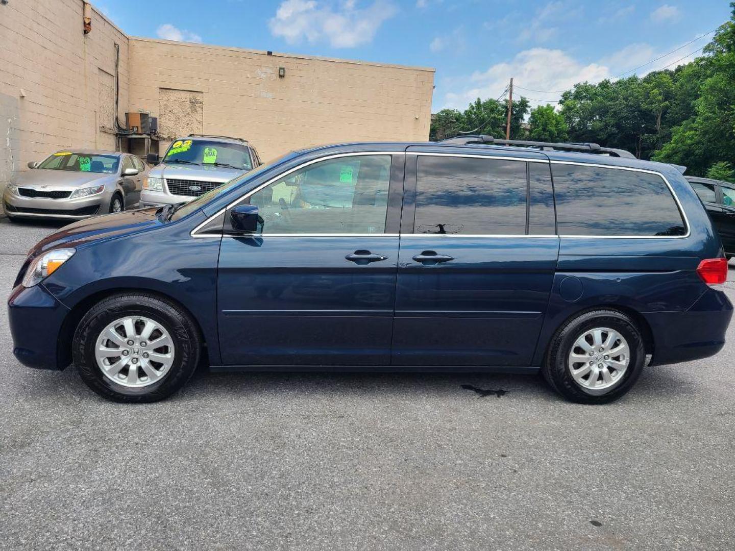 2010 BLUE HONDA ODYSSEY EX (5FNRL3H55AB) with an 3.5L engine, Automatic transmission, located at 117 North Cameron Street, Harrisburg, PA, 17101, (717) 963-8962, 40.266762, -76.875259 - WE FINANCE!!! Good Credit/ Bad Credit/ No Credit - ALL Trade-Ins Welcomed!!! ***Guaranteed Credit Approval*** APPLY ONLINE or CALL us TODAY ;) Internet Prices and Marketplace Prices are SPECIAL discounted ***CASH DEALS*** Retail Prices are higher. Please call us to discuss your cash and finan - Photo#1