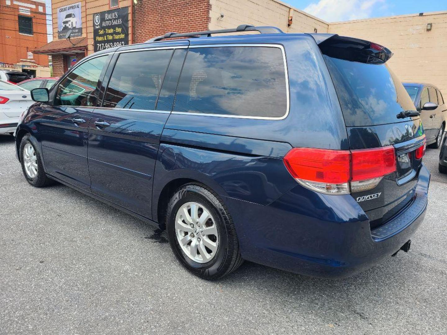 2010 BLUE HONDA ODYSSEY EX (5FNRL3H55AB) with an 3.5L engine, Automatic transmission, located at 117 North Cameron Street, Harrisburg, PA, 17101, (717) 963-8962, 40.266762, -76.875259 - WE FINANCE!!! Good Credit/ Bad Credit/ No Credit - ALL Trade-Ins Welcomed!!! ***Guaranteed Credit Approval*** APPLY ONLINE or CALL us TODAY ;) Internet Prices and Marketplace Prices are SPECIAL discounted ***CASH DEALS*** Retail Prices are higher. Please call us to discuss your cash and finan - Photo#2