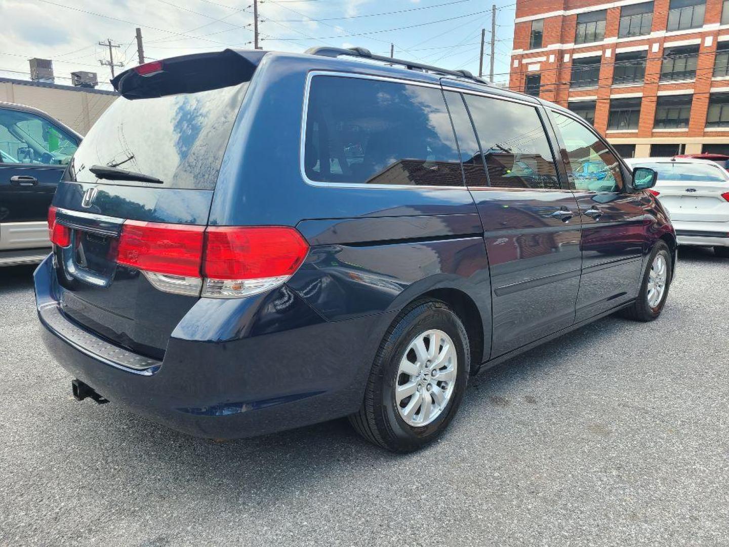 2010 BLUE HONDA ODYSSEY EX (5FNRL3H55AB) with an 3.5L engine, Automatic transmission, located at 117 North Cameron Street, Harrisburg, PA, 17101, (717) 963-8962, 40.266762, -76.875259 - WE FINANCE!!! Good Credit/ Bad Credit/ No Credit - ALL Trade-Ins Welcomed!!! ***Guaranteed Credit Approval*** APPLY ONLINE or CALL us TODAY ;) Internet Prices and Marketplace Prices are SPECIAL discounted ***CASH DEALS*** Retail Prices are higher. Please call us to discuss your cash and finan - Photo#4