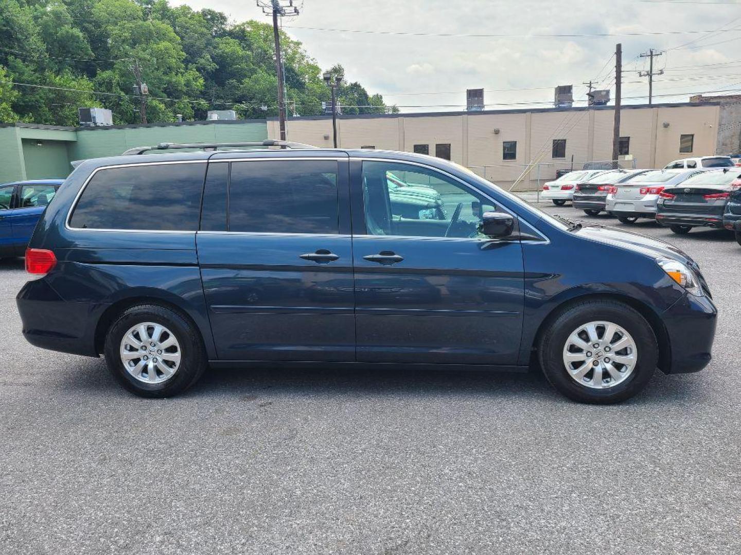 2010 BLUE HONDA ODYSSEY EX (5FNRL3H55AB) with an 3.5L engine, Automatic transmission, located at 117 North Cameron Street, Harrisburg, PA, 17101, (717) 963-8962, 40.266762, -76.875259 - WE FINANCE!!! Good Credit/ Bad Credit/ No Credit - ALL Trade-Ins Welcomed!!! ***Guaranteed Credit Approval*** APPLY ONLINE or CALL us TODAY ;) Internet Prices and Marketplace Prices are SPECIAL discounted ***CASH DEALS*** Retail Prices are higher. Please call us to discuss your cash and finan - Photo#5