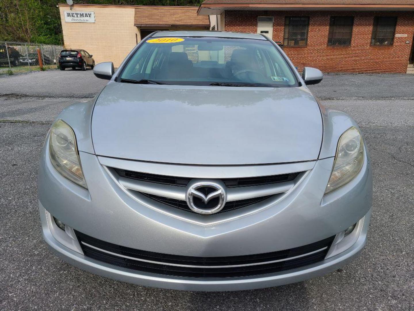 2010 SILVER MAZDA 6 I (1YVHZ8CH1A5) with an 2.5L engine, Automatic transmission, located at 117 North Cameron Street, Harrisburg, PA, 17101, (717) 963-8962, 40.266762, -76.875259 - WE FINANCE!!! Good Credit/ Bad Credit/ No Credit - ALL Trade-Ins Welcomed!!! ***Guaranteed Credit Approval*** APPLY ONLINE or CALL us TODAY ;) Internet Prices and Marketplace Prices are SPECIAL discounted ***CASH DEALS*** Retail Prices are higher. Please call us to discuss your cash and finan - Photo#5