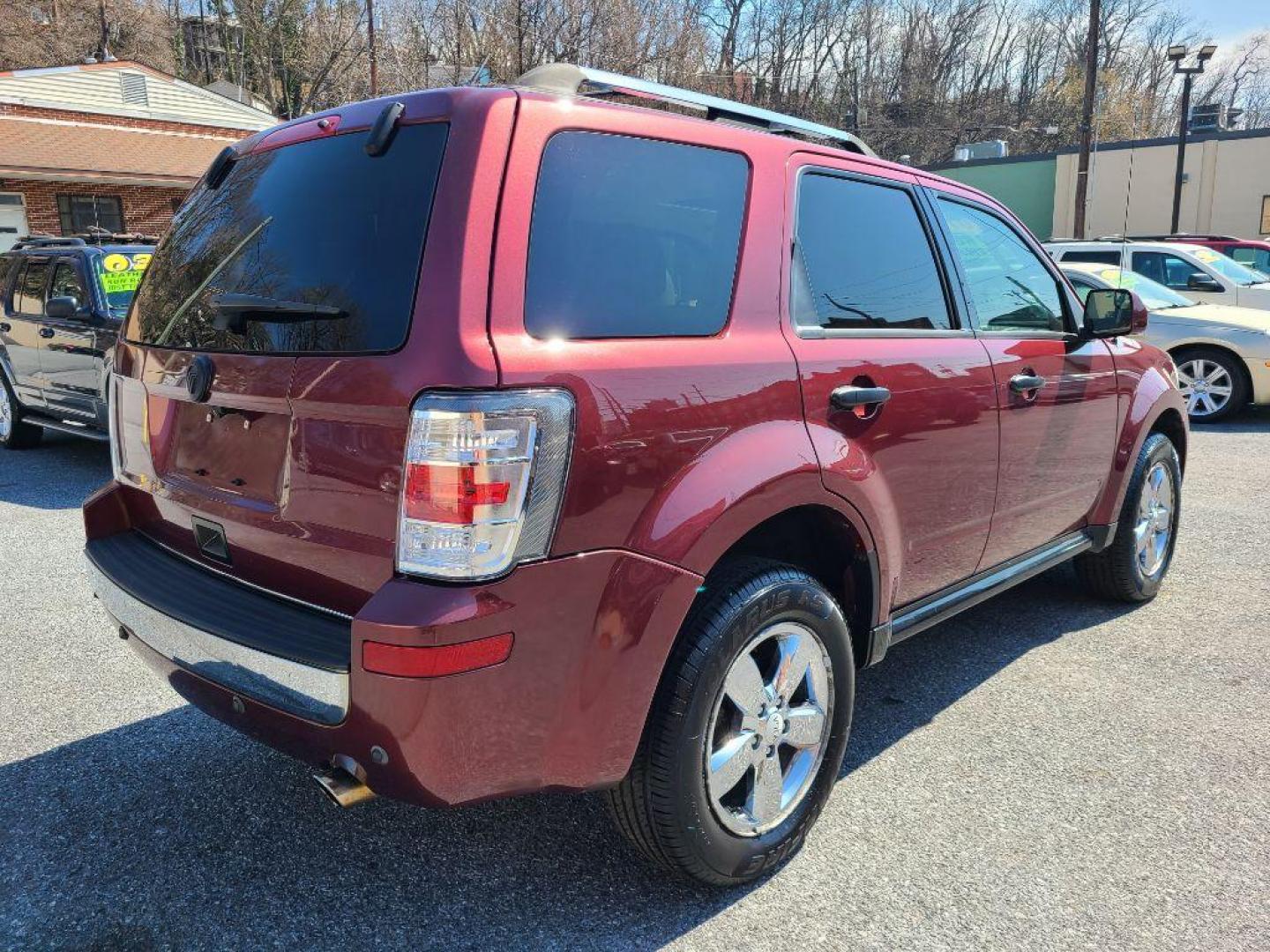 2010 RED MERCURY MARINER PREMIER VOGUE EDITION (4M2CN9H74AK) with an 2.5L engine, Automatic transmission, located at 117 North Cameron Street, Harrisburg, PA, 17101, (717) 963-8962, 40.266762, -76.875259 - WE FINANCE!!! Good Credit/ Bad Credit/ No Credit - ALL Trade-Ins Welcomed!!! ***Guaranteed Credit Approval*** APPLY ONLINE or CALL us TODAY ;) Internet Prices and Marketplace Prices are SPECIAL discounted ***CASH DEALS*** Retail Prices are higher. Please call us to discuss your cash and finan - Photo#4