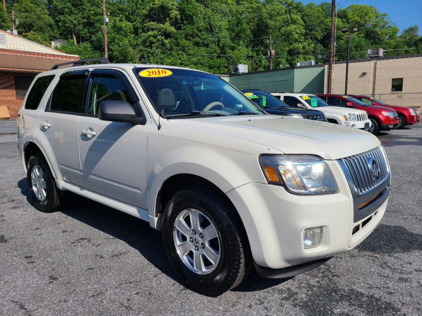 2010 WHITE MERCURY MARINER SUV (4M2CN8B7XAK) with an 2.5L engine, Automatic transmission, located at 117 North Cameron Street, Harrisburg, PA, 17101, (717) 963-8962, 40.266762, -76.875259 - WE FINANCE!!! Good Credit/ Bad Credit/ No Credit - ALL Trade-Ins Welcomed!!! ***Guaranteed Credit Approval*** APPLY ONLINE or CALL us TODAY ;) Internet Prices and Marketplace Prices are SPECIAL discounted ***CASH DEALS*** Retail Prices are higher. Please call us to discuss your cash and finan - Photo#6