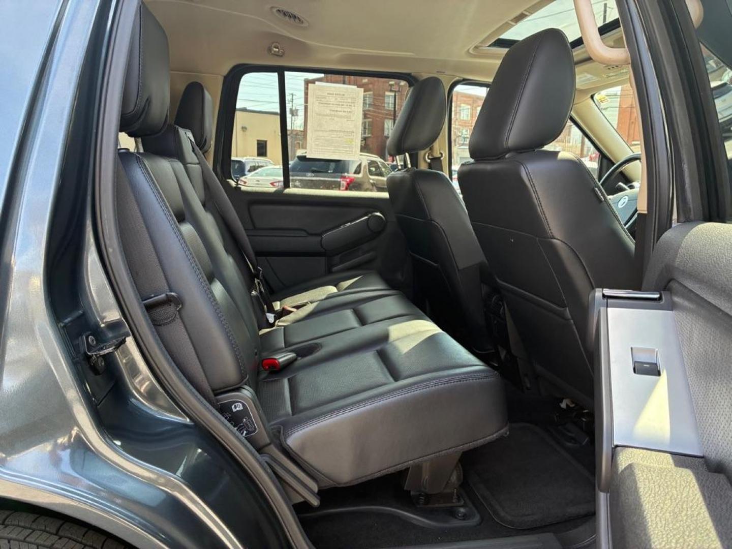 2010 GRAY MERCURY MOUNTAINEER PREMIER (4M2EN4JE6AU) with an 4.0L engine, Automatic transmission, located at 117 North Cameron Street, Harrisburg, PA, 17101, (717) 963-8962, 40.266762, -76.875259 - WE FINANCE!!! Good Credit/ Challenged Credit/ No Credit - ALL Trade-Ins Welcomed!!! APPLY ONLINE or CALL us TODAY ;) Please call us to discuss your cash and/or financing options. - Photo#9