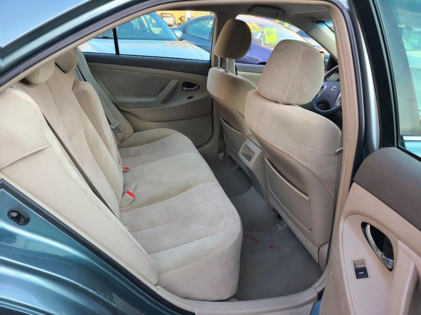 2010 GREEN TOYOTA CAMRY LE (4T1BF3EK2AU) with an 2.5L engine, Automatic transmission, located at 7981 Paxton Street, Harrisburg, PA, 17111, (717) 561-2926, 40.261490, -76.749229 - WE FINANCE!!! Good Credit/ Bad Credit/ No Credit - ALL Trade-Ins Welcomed!!! ***Guaranteed Credit Approval*** APPLY ONLINE or CALL us TODAY ;) Internet Prices and Marketplace Prices are SPECIAL discounted ***CASH DEALS*** Retail Prices are higher. Please call us to discuss your cash and finan - Photo#10