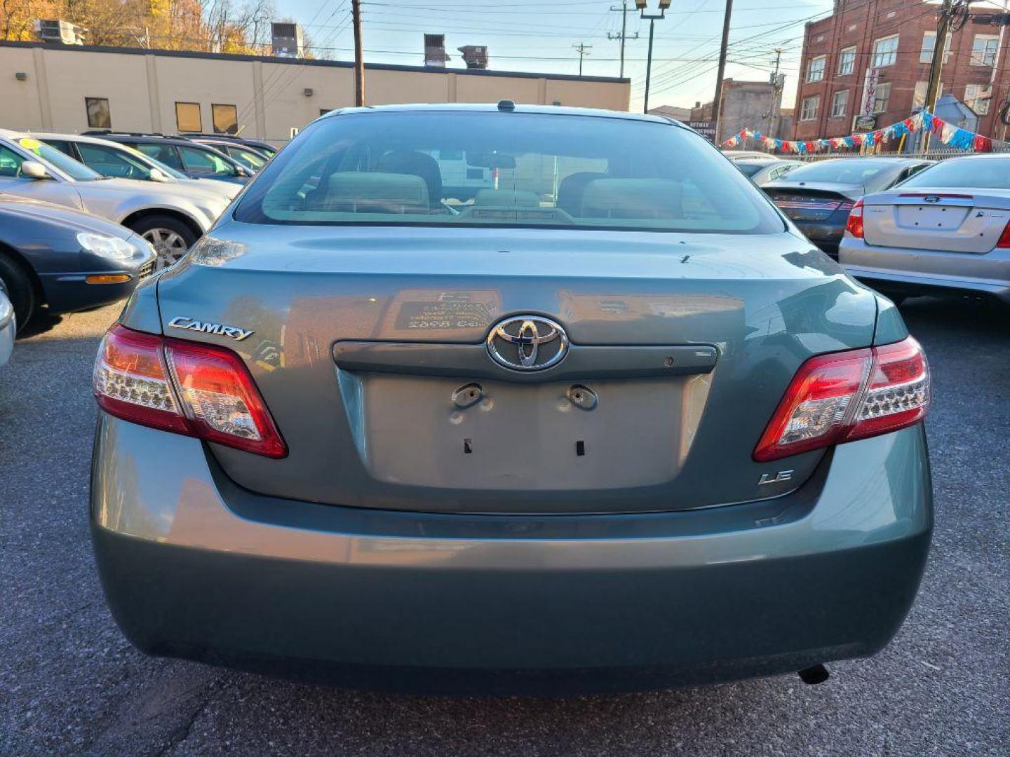 2010 GREEN TOYOTA CAMRY LE (4T1BF3EK2AU) with an 2.5L engine, Automatic transmission, located at 7981 Paxton Street, Harrisburg, PA, 17111, (717) 561-2926, 40.261490, -76.749229 - WE FINANCE!!! Good Credit/ Bad Credit/ No Credit - ALL Trade-Ins Welcomed!!! ***Guaranteed Credit Approval*** APPLY ONLINE or CALL us TODAY ;) Internet Prices and Marketplace Prices are SPECIAL discounted ***CASH DEALS*** Retail Prices are higher. Please call us to discuss your cash and finan - Photo#3