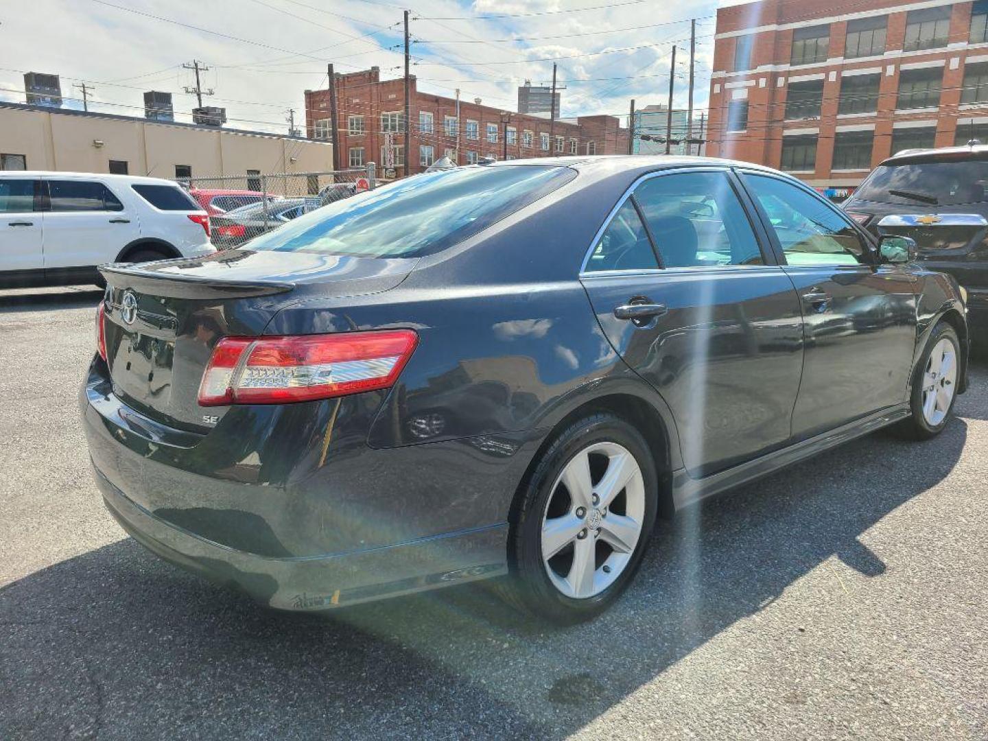 2010 GRAY TOYOTA CAMRY BASE (4T1BF3EK2AU) with an 2.5L engine, Automatic transmission, located at 117 North Cameron Street, Harrisburg, PA, 17101, (717) 963-8962, 40.266762, -76.875259 - WE FINANCE!!! Good Credit/ Bad Credit/ No Credit - ALL Trade-Ins Welcomed!!! ***Guaranteed Credit Approval*** APPLY ONLINE or CALL us TODAY ;) Internet Prices and Marketplace Prices are SPECIAL discounted ***CASH DEALS*** Retail Prices are higher. Please call us to discuss your cash and finan - Photo#4