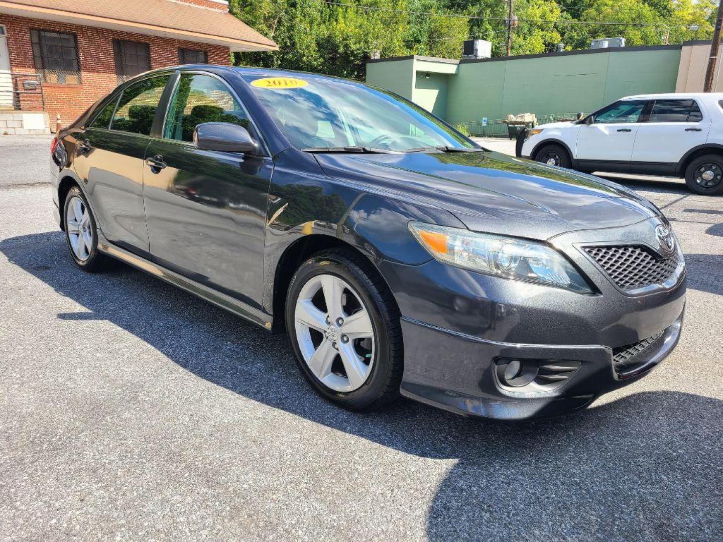 2010 GRAY TOYOTA CAMRY BASE (4T1BF3EK2AU) with an 2.5L engine, Automatic transmission, located at 117 North Cameron Street, Harrisburg, PA, 17101, (717) 963-8962, 40.266762, -76.875259 - WE FINANCE!!! Good Credit/ Bad Credit/ No Credit - ALL Trade-Ins Welcomed!!! ***Guaranteed Credit Approval*** APPLY ONLINE or CALL us TODAY ;) Internet Prices and Marketplace Prices are SPECIAL discounted ***CASH DEALS*** Retail Prices are higher. Please call us to discuss your cash and finan - Photo#6
