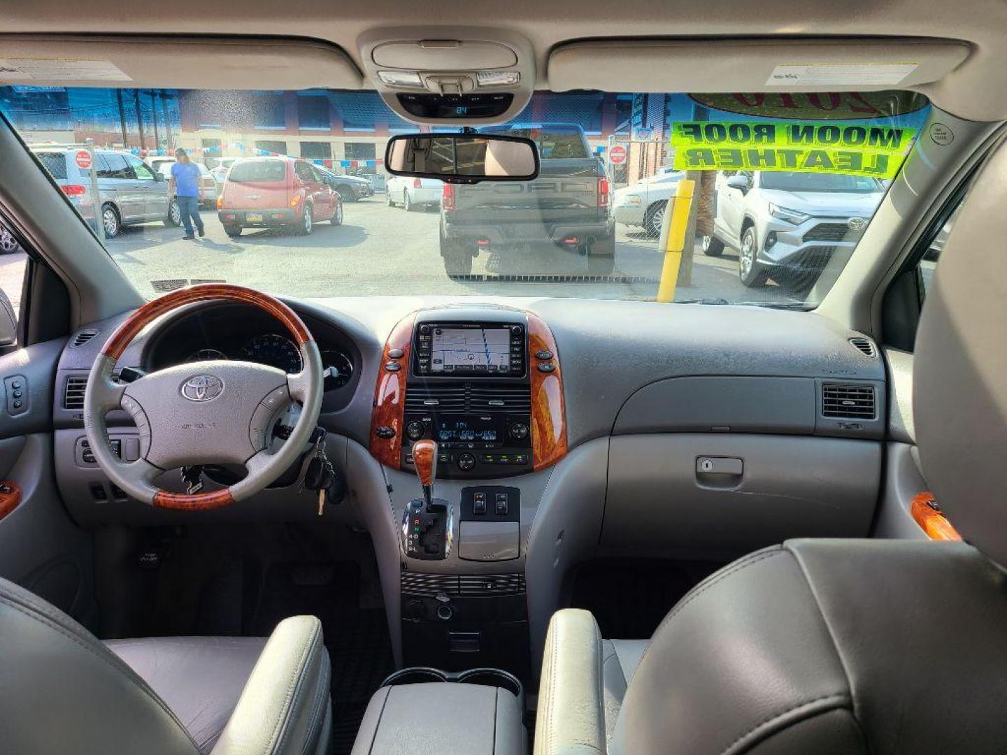 2010 GRAY TOYOTA SIENNA XLE LIMITED (5TDDK4CC1AS) with an 3.5L engine, Automatic transmission, located at 117 North Cameron Street, Harrisburg, PA, 17101, (717) 963-8962, 40.266762, -76.875259 - WE FINANCE!!! Good Credit/ Bad Credit/ No Credit - ALL Trade-Ins Welcomed!!! ***Guaranteed Credit Approval*** APPLY ONLINE or CALL us TODAY ;) Internet Prices and Marketplace Prices are SPECIAL discounted ***CASH DEALS*** Retail Prices are higher. Please call us to discuss your cash and finan - Photo#10