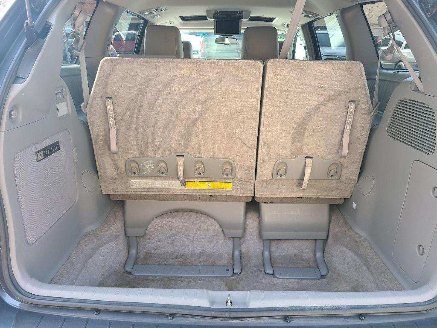 2010 GRAY TOYOTA SIENNA XLE LIMITED (5TDDK4CC1AS) with an 3.5L engine, Automatic transmission, located at 117 North Cameron Street, Harrisburg, PA, 17101, (717) 963-8962, 40.266762, -76.875259 - WE FINANCE!!! Good Credit/ Bad Credit/ No Credit - ALL Trade-Ins Welcomed!!! ***Guaranteed Credit Approval*** APPLY ONLINE or CALL us TODAY ;) Internet Prices and Marketplace Prices are SPECIAL discounted ***CASH DEALS*** Retail Prices are higher. Please call us to discuss your cash and finan - Photo#13
