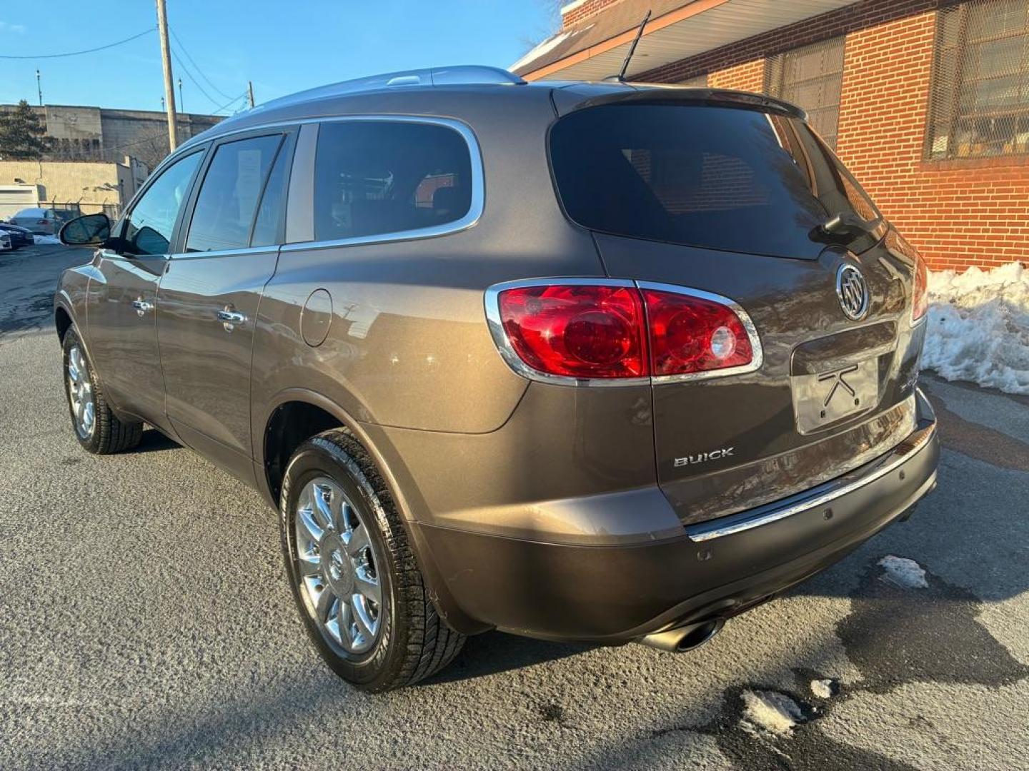 2011 BROWN BUICK ENCLAVE CXL (5GAKRBED7BJ) with an 3.6L engine, Automatic transmission, located at 117 North Cameron Street, Harrisburg, PA, 17101, (717) 963-8962, 40.266762, -76.875259 - WE FINANCE!!! Good Credit/ Challenged Credit/ No Credit - ALL Trade-Ins Welcomed!!! APPLY ONLINE or CALL us TODAY ;) Please call us to discuss your cash and/or financing options. - Photo#2