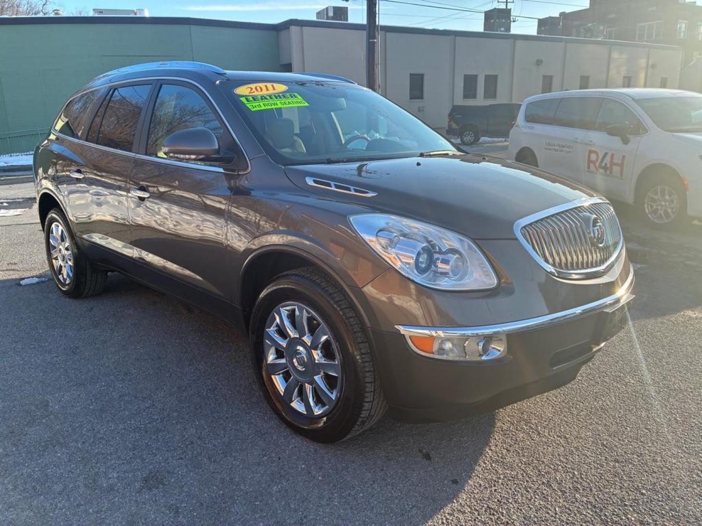 2011 BROWN BUICK ENCLAVE CXL (5GAKRBED7BJ) with an 3.6L engine, Automatic transmission, located at 117 North Cameron Street, Harrisburg, PA, 17101, (717) 963-8962, 40.266762, -76.875259 - WE FINANCE!!! Good Credit/ Challenged Credit/ No Credit - ALL Trade-Ins Welcomed!!! APPLY ONLINE or CALL us TODAY ;) Please call us to discuss your cash and/or financing options. - Photo#6