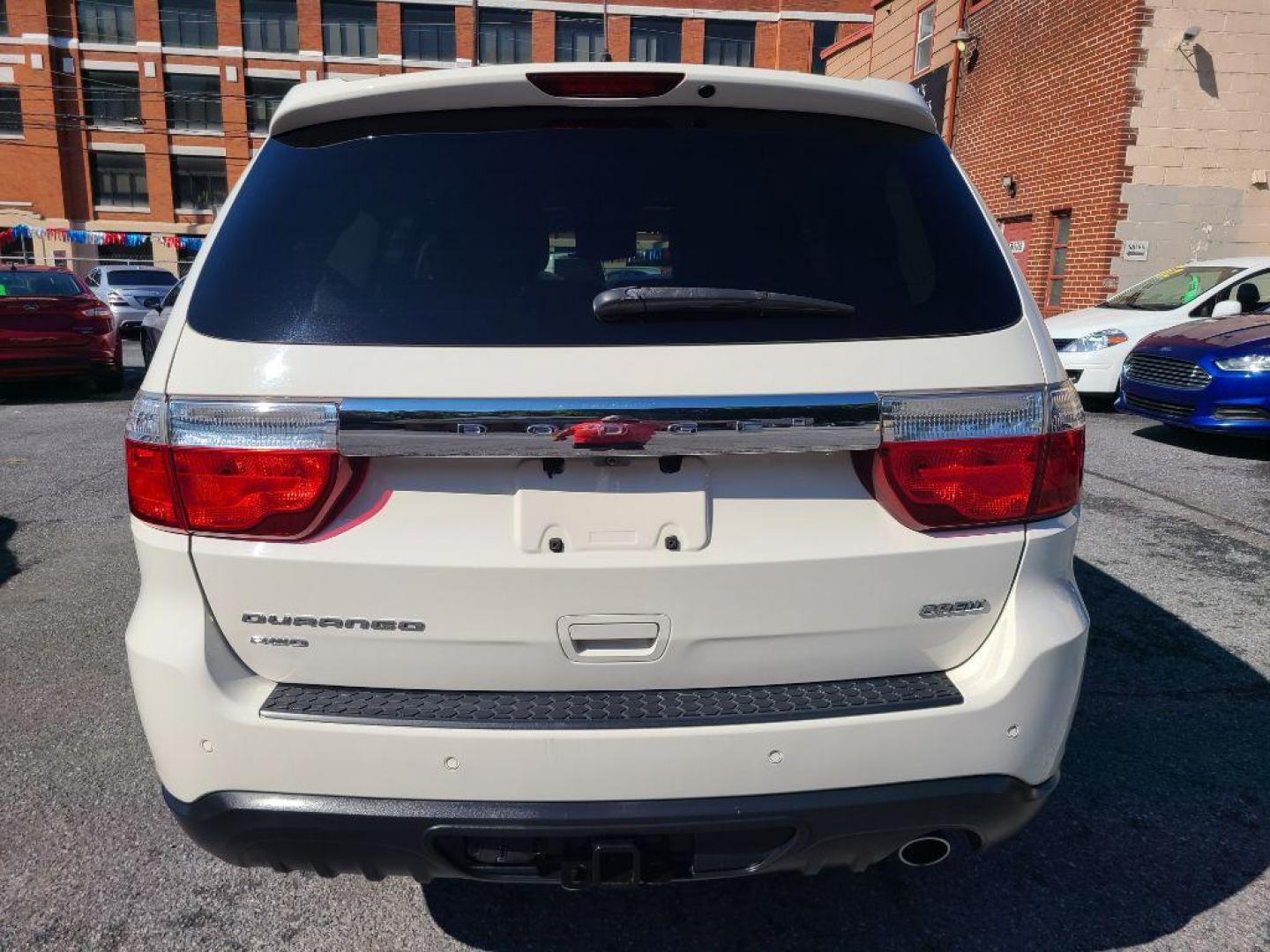 2011 WHITE DODGE DURANGO CREW (1D4RE4GG5BC) with an 3.6L engine, Automatic transmission, located at 117 North Cameron Street, Harrisburg, PA, 17101, (717) 963-8962, 40.266762, -76.875259 - WE FINANCE!!! Good Credit/ Bad Credit/ No Credit - ALL Trade-Ins Welcomed!!! ***Guaranteed Credit Approval*** APPLY ONLINE or CALL us TODAY ;) Internet Prices and Marketplace Prices are SPECIAL discounted ***CASH DEALS*** Retail Prices are higher. Please call us to discuss your cash and finan - Photo#3