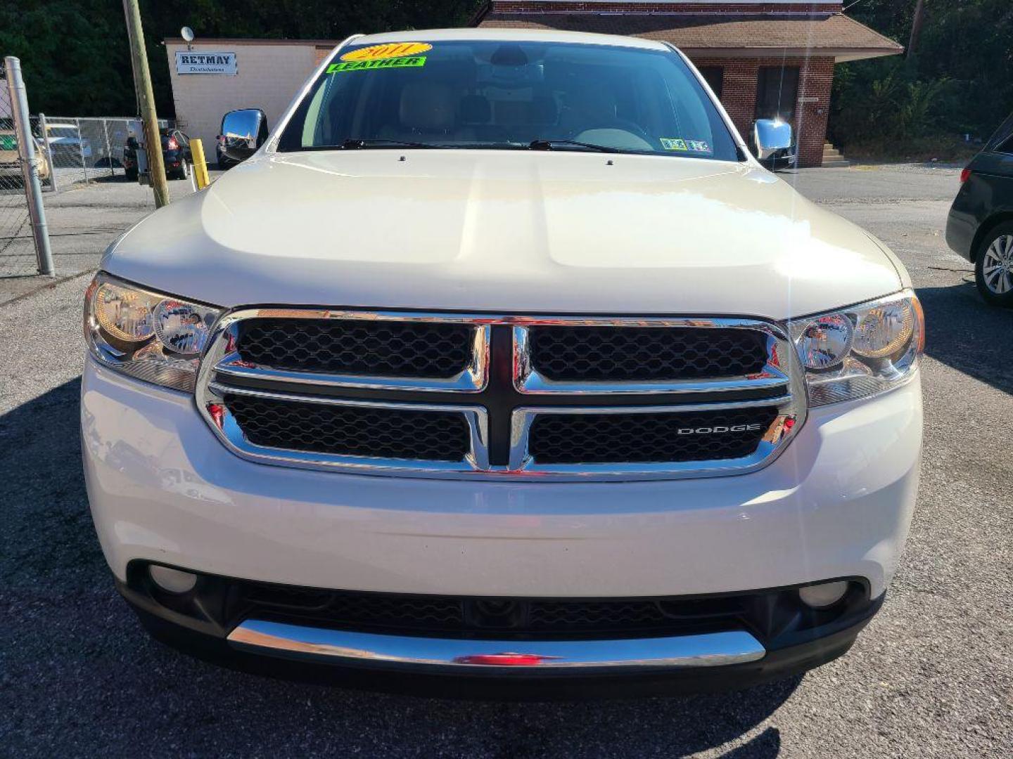 2011 WHITE DODGE DURANGO CREW (1D4RE4GG5BC) with an 3.6L engine, Automatic transmission, located at 117 North Cameron Street, Harrisburg, PA, 17101, (717) 963-8962, 40.266762, -76.875259 - WE FINANCE!!! Good Credit/ Bad Credit/ No Credit - ALL Trade-Ins Welcomed!!! ***Guaranteed Credit Approval*** APPLY ONLINE or CALL us TODAY ;) Internet Prices and Marketplace Prices are SPECIAL discounted ***CASH DEALS*** Retail Prices are higher. Please call us to discuss your cash and finan - Photo#7