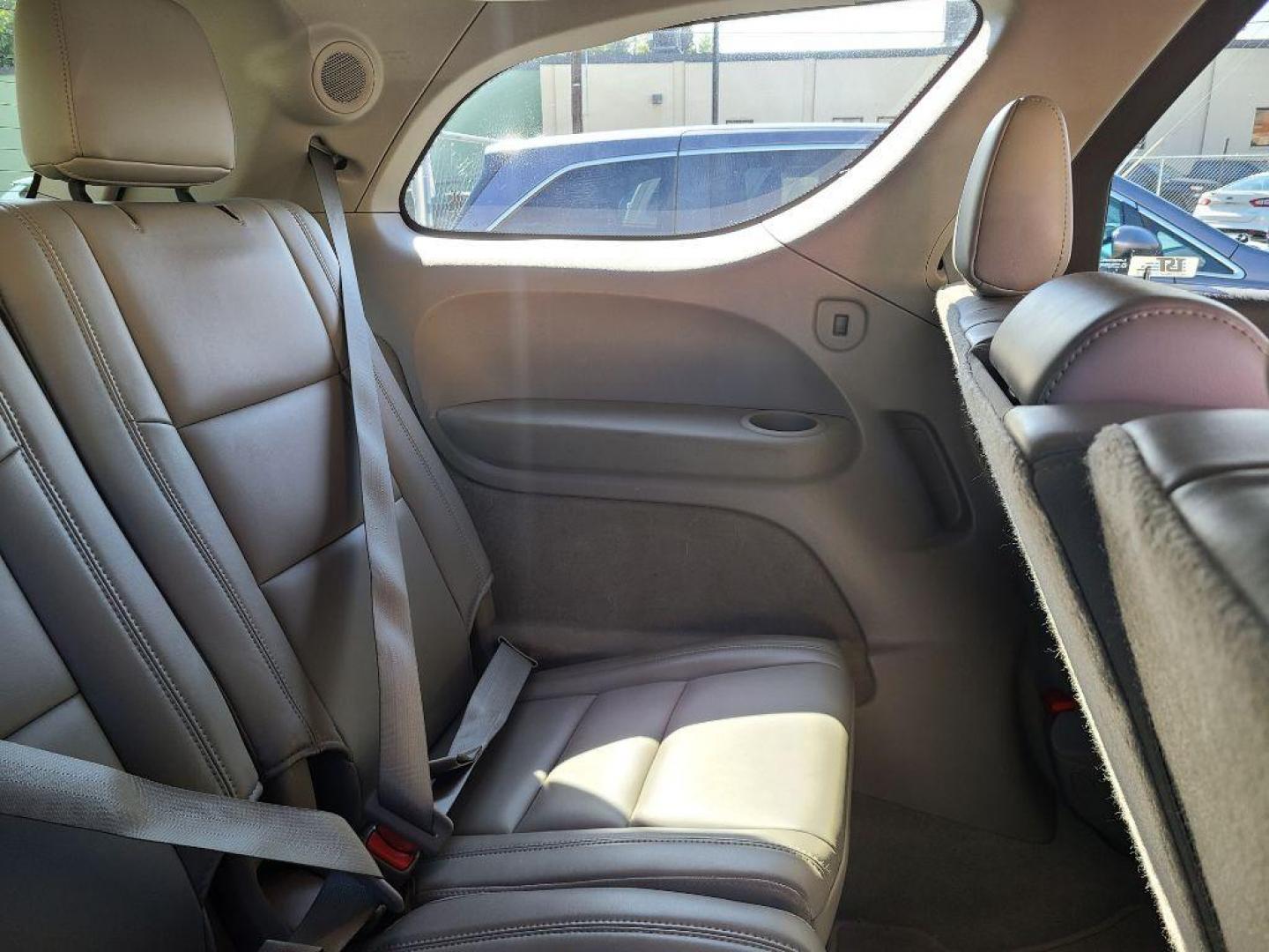 2011 WHITE DODGE DURANGO CREW (1D4RE4GG5BC) with an 3.6L engine, Automatic transmission, located at 117 North Cameron Street, Harrisburg, PA, 17101, (717) 963-8962, 40.266762, -76.875259 - WE FINANCE!!! Good Credit/ Bad Credit/ No Credit - ALL Trade-Ins Welcomed!!! ***Guaranteed Credit Approval*** APPLY ONLINE or CALL us TODAY ;) Internet Prices and Marketplace Prices are SPECIAL discounted ***CASH DEALS*** Retail Prices are higher. Please call us to discuss your cash and finan - Photo#11