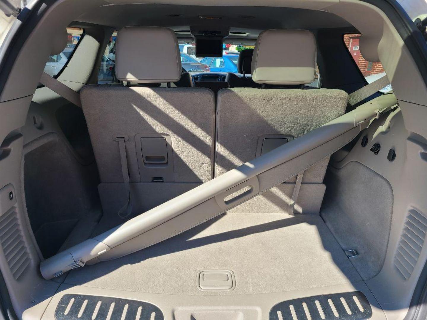 2011 WHITE DODGE DURANGO CREW (1D4RE4GG5BC) with an 3.6L engine, Automatic transmission, located at 117 North Cameron Street, Harrisburg, PA, 17101, (717) 963-8962, 40.266762, -76.875259 - WE FINANCE!!! Good Credit/ Bad Credit/ No Credit - ALL Trade-Ins Welcomed!!! ***Guaranteed Credit Approval*** APPLY ONLINE or CALL us TODAY ;) Internet Prices and Marketplace Prices are SPECIAL discounted ***CASH DEALS*** Retail Prices are higher. Please call us to discuss your cash and finan - Photo#13