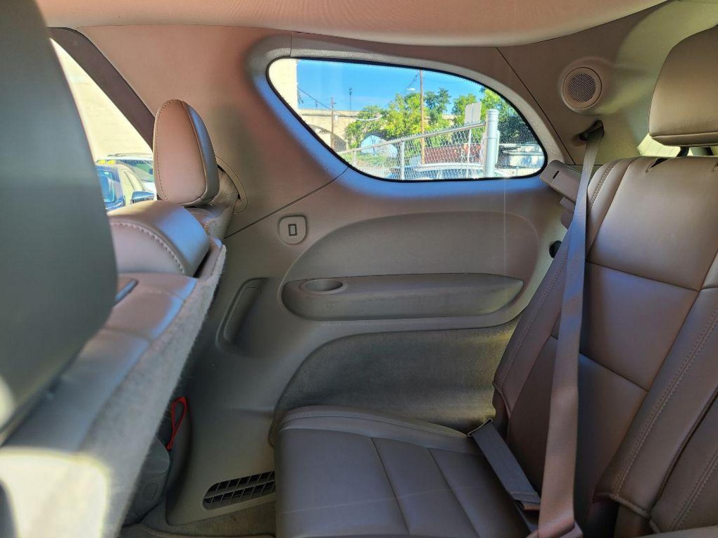 2011 WHITE DODGE DURANGO CREW (1D4RE4GG5BC) with an 3.6L engine, Automatic transmission, located at 117 North Cameron Street, Harrisburg, PA, 17101, (717) 963-8962, 40.266762, -76.875259 - WE FINANCE!!! Good Credit/ Bad Credit/ No Credit - ALL Trade-Ins Welcomed!!! ***Guaranteed Credit Approval*** APPLY ONLINE or CALL us TODAY ;) Internet Prices and Marketplace Prices are SPECIAL discounted ***CASH DEALS*** Retail Prices are higher. Please call us to discuss your cash and finan - Photo#14